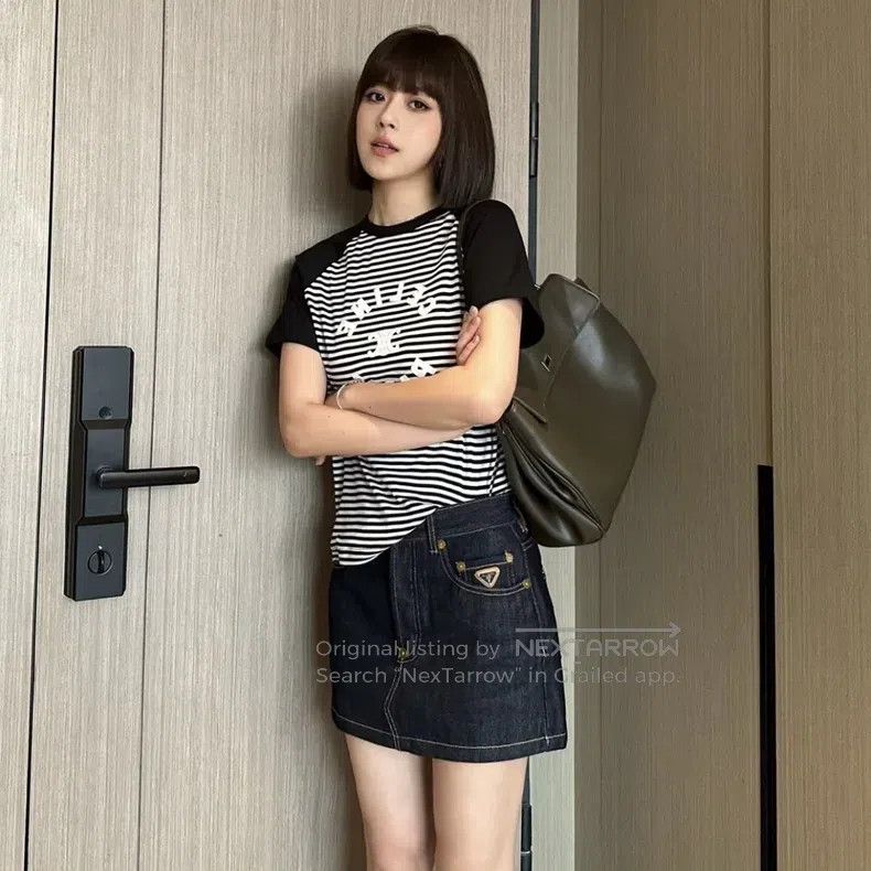 Prada Prada Classic triangle logo denim skirt Size 25" / US 0 / IT 36 - 7 Thumbnail
