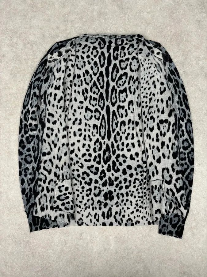 Dolce & Gabbana 2010s Dolce & Gabbana Blue Wool Leopard Print Cardigan Sweater Size S / US 4 / IT 40 - 7 Thumbnail