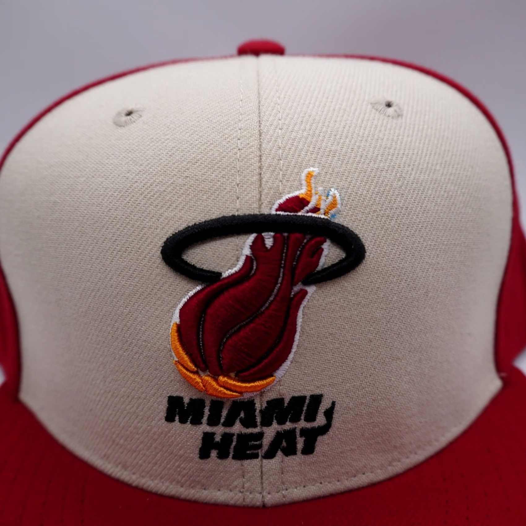 Mitchell & Ness Mitchell & Ness Miami Heat Hat Mens OS Red Cream Liberty Fit Snapback HY9163 Size ONE SIZE - 3 Thumbnail