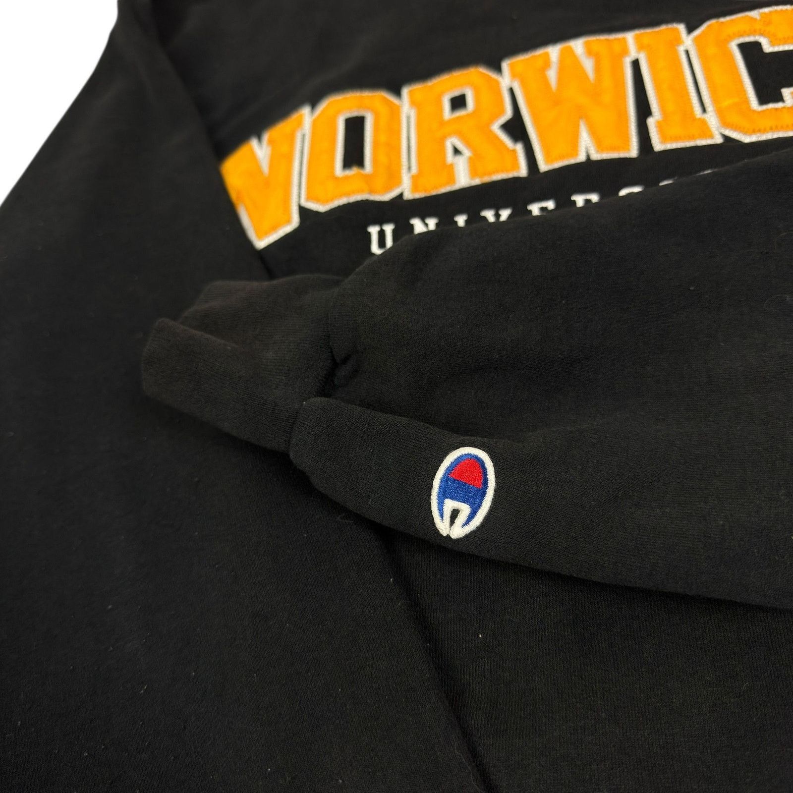 Champion × Vintage Champion Authentic Athletic Apparel Mens Black Sweatshirt S Size US S / EU 44-46 / 1 - 5 Thumbnail