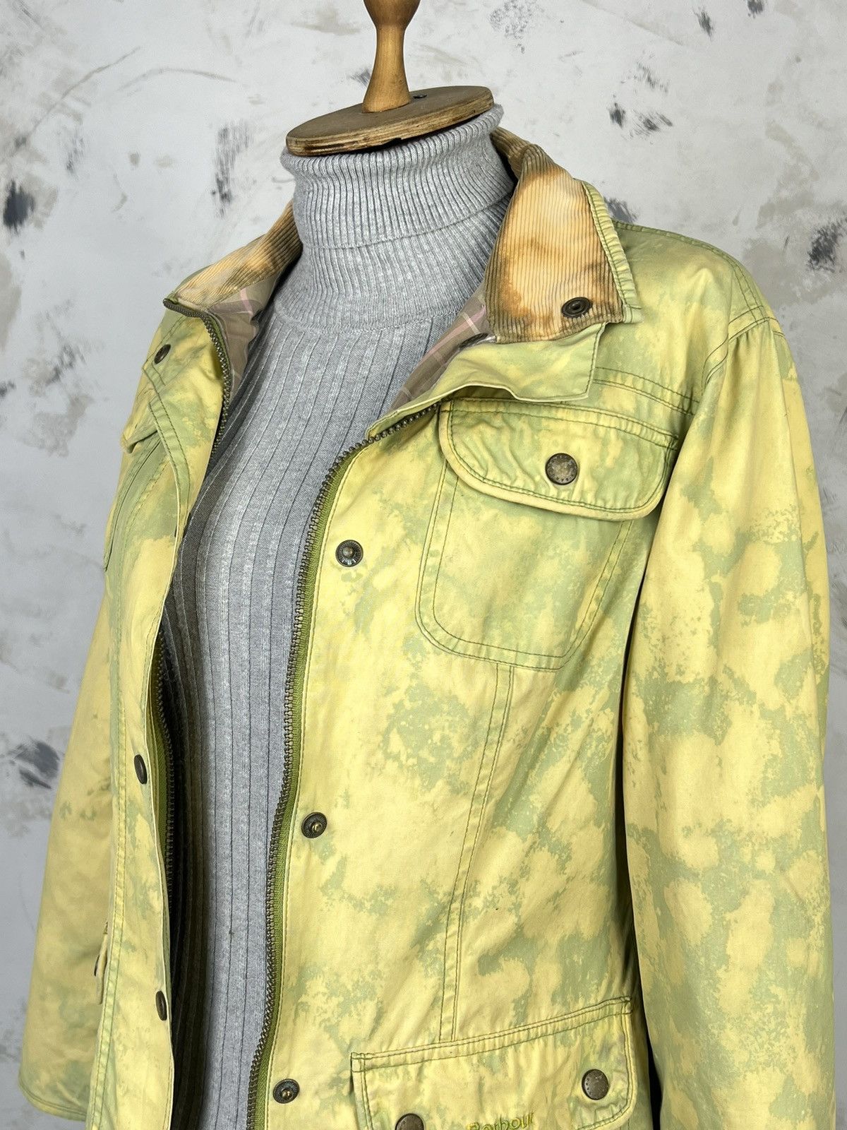 Barbour Vintage Barbour Waxed Custom Jacket Yellow Camo Size 6 S - M Size M / US 6-8 / IT 42-44 - 7 Thumbnail