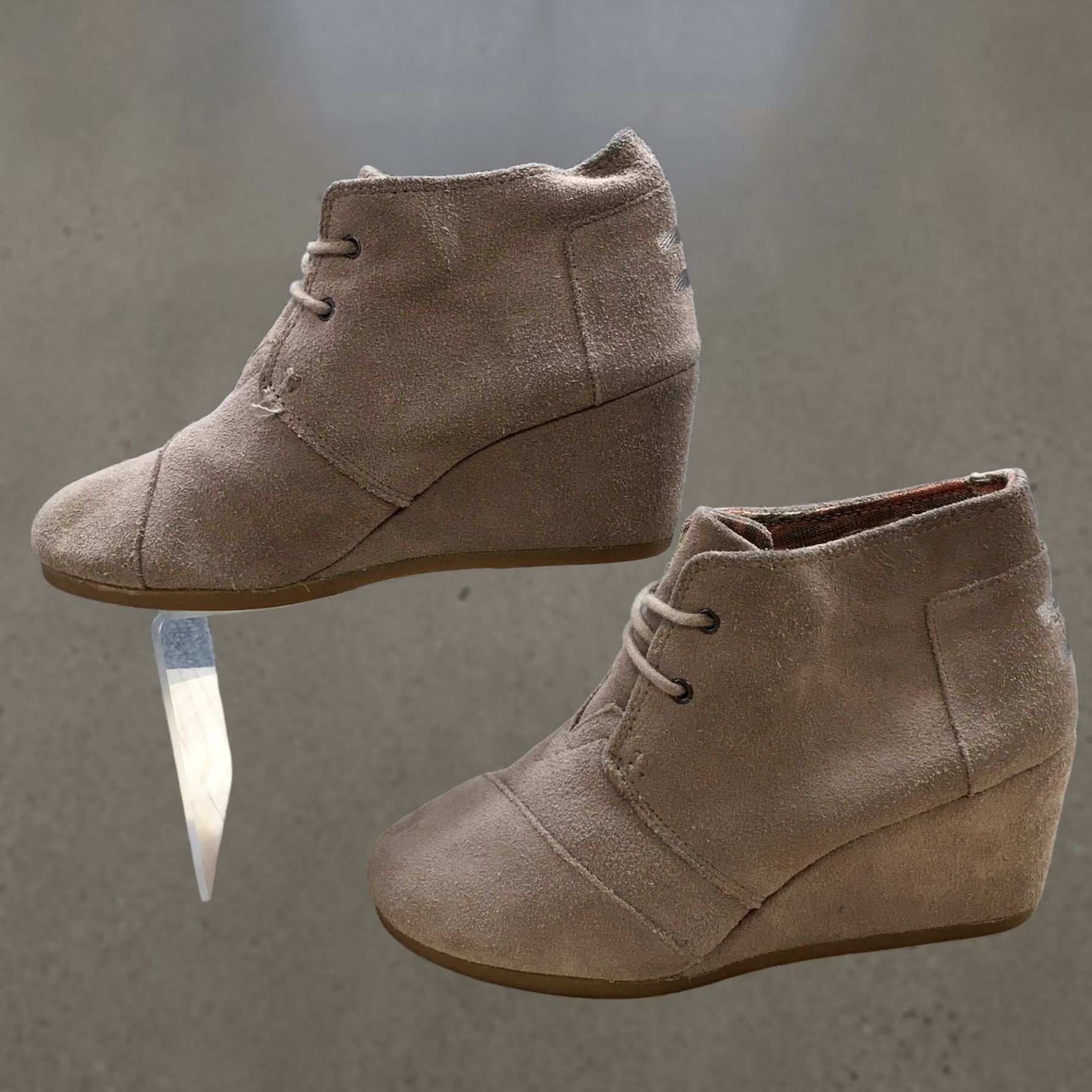 Toms TOMS Boots Womens 7 Casual Desert Wedge Ankle Bootie Brown Suede Leather Bootie Womens Wedge Fall Casual 2.75in Leather Brown Size US 7 / IT 37 - 1 Thumbnail