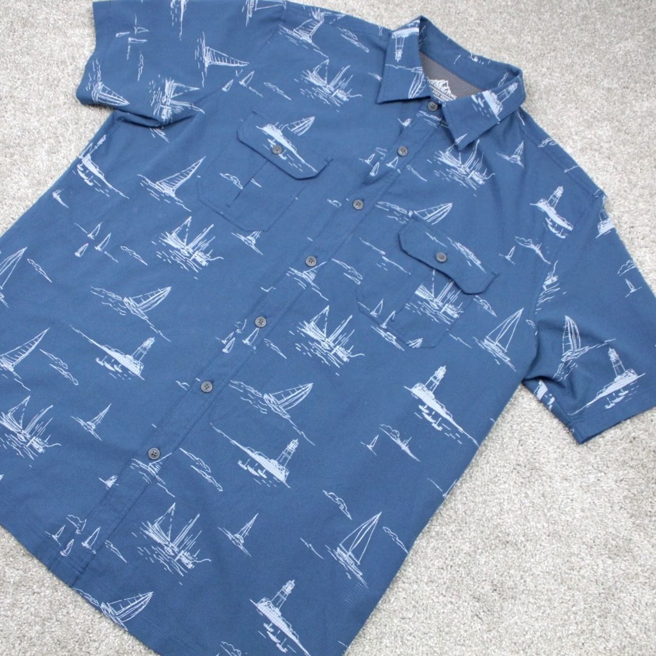 Croft & Barrow Croft & Barrow Shirt Mens Large Blue Lighthouse/Sailboat Quick Dry Short Sleeve Button-Up Polo? Size US L / EU 52-54 / 3 - 3 Thumbnail