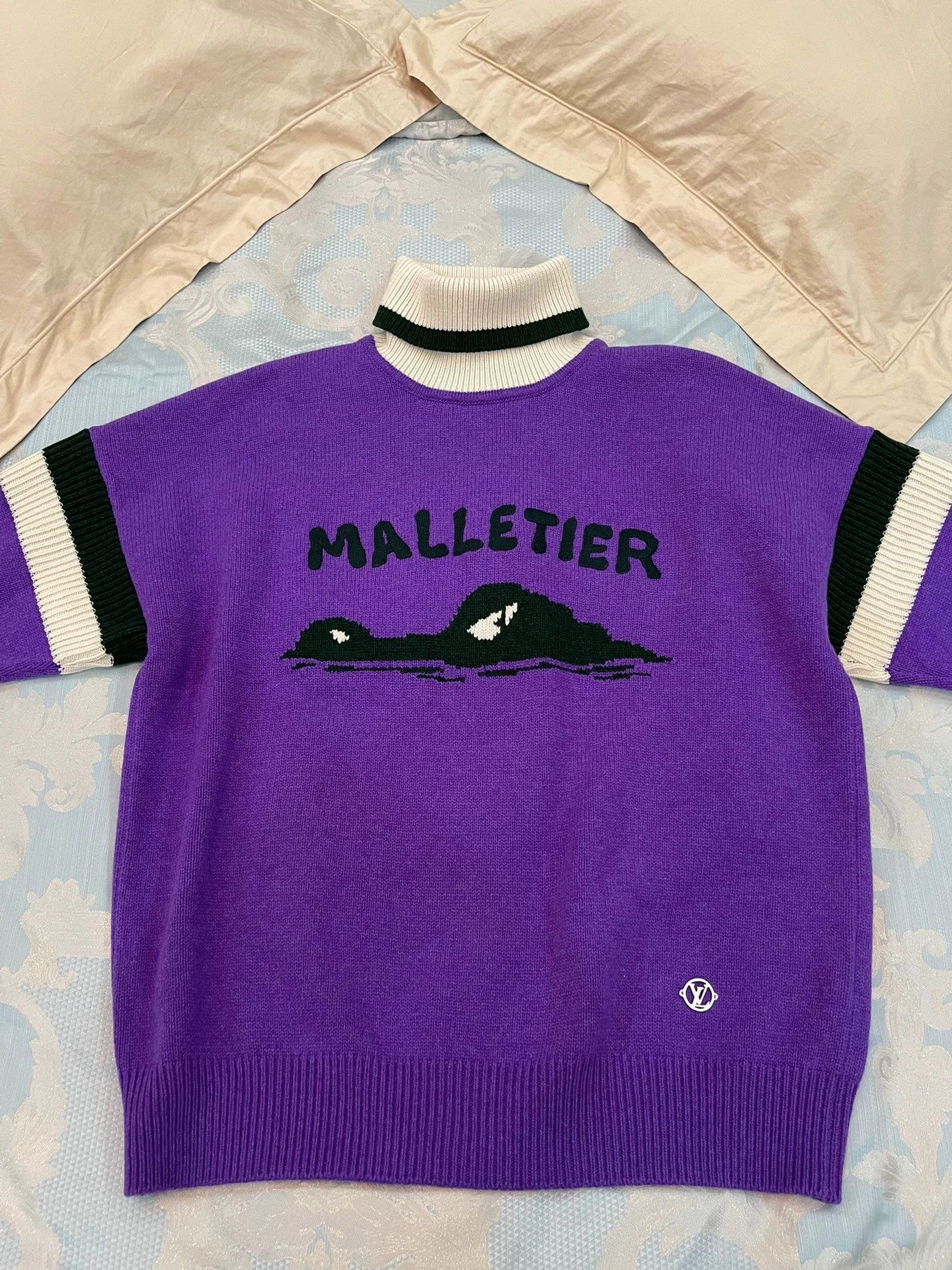 Louis Vuitton LV Thick Wool Sweater L Cartoon Embroidered, Big Logo Size US XL / EU 56 / 4 - 1 Thumbnail