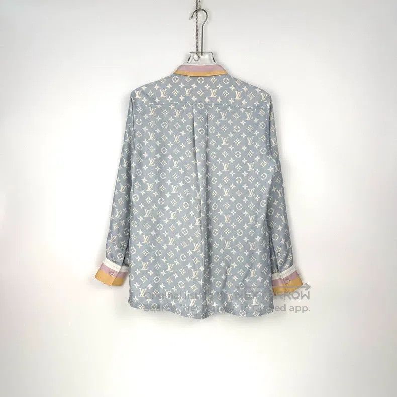 Louis Vuitton Louis Vuitton Light blue full logo mulberry silk shirt Size XS / US 0-2 / IT 36-38 - 4 Thumbnail