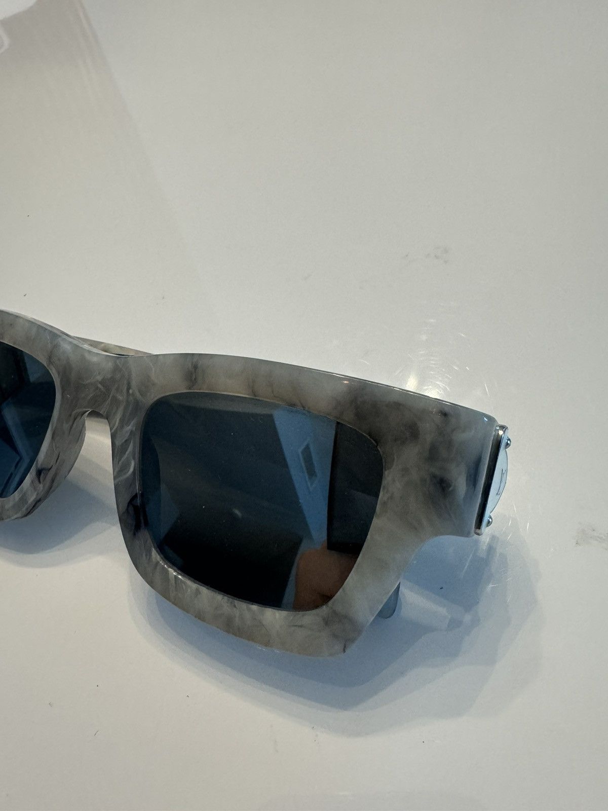 Louis Vuitton Louis Vuitton Marble Glasses Size ONE SIZE - 2 Thumbnail