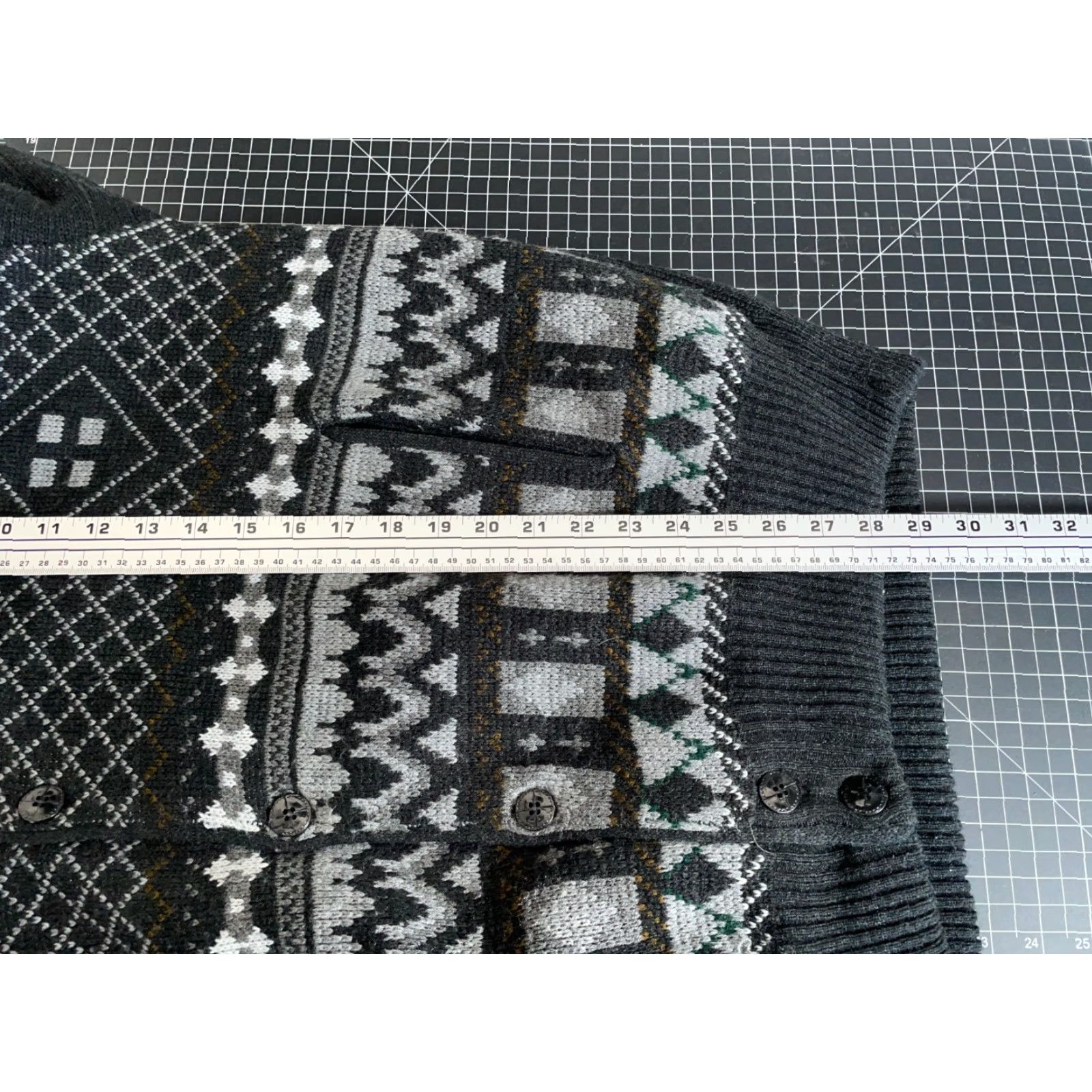 Vintage VINTAGE Finnegan Cardigan Shawl Collar Quilted-Lined Geometric Heavyweight Men’s XL Gray Knit Sweater Size US XL / EU 56 / 4 - 6 Thumbnail