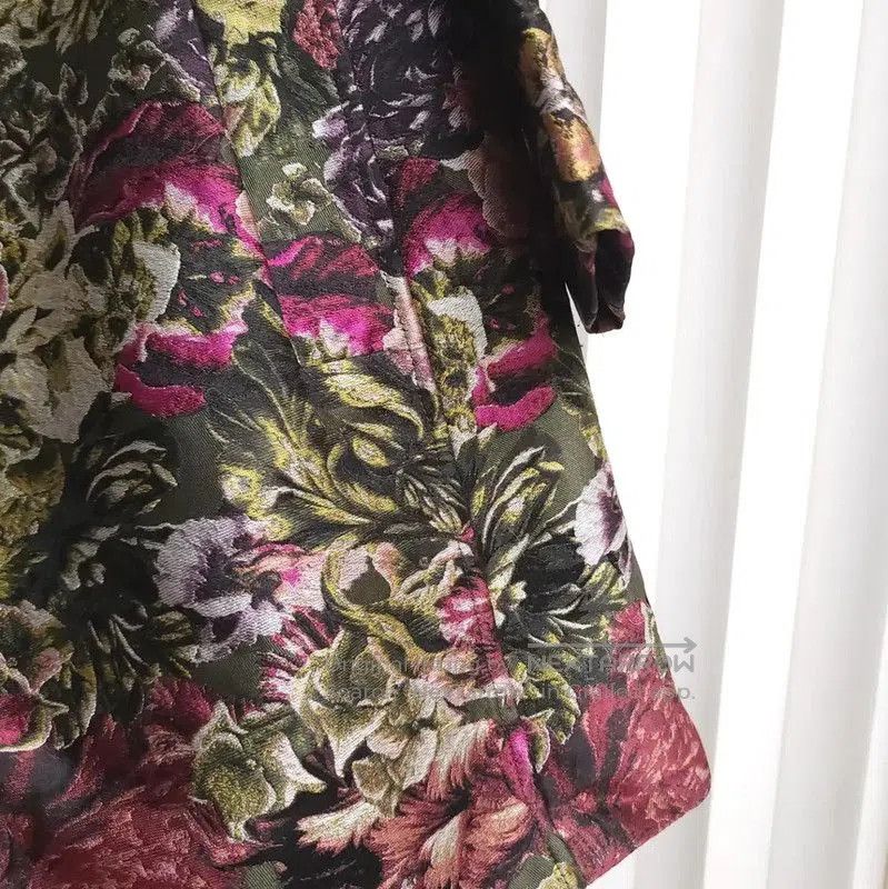 Valentino Valentino Floral Print Long Coat for Women . Size S / US 4 / IT 40 - 4 Thumbnail