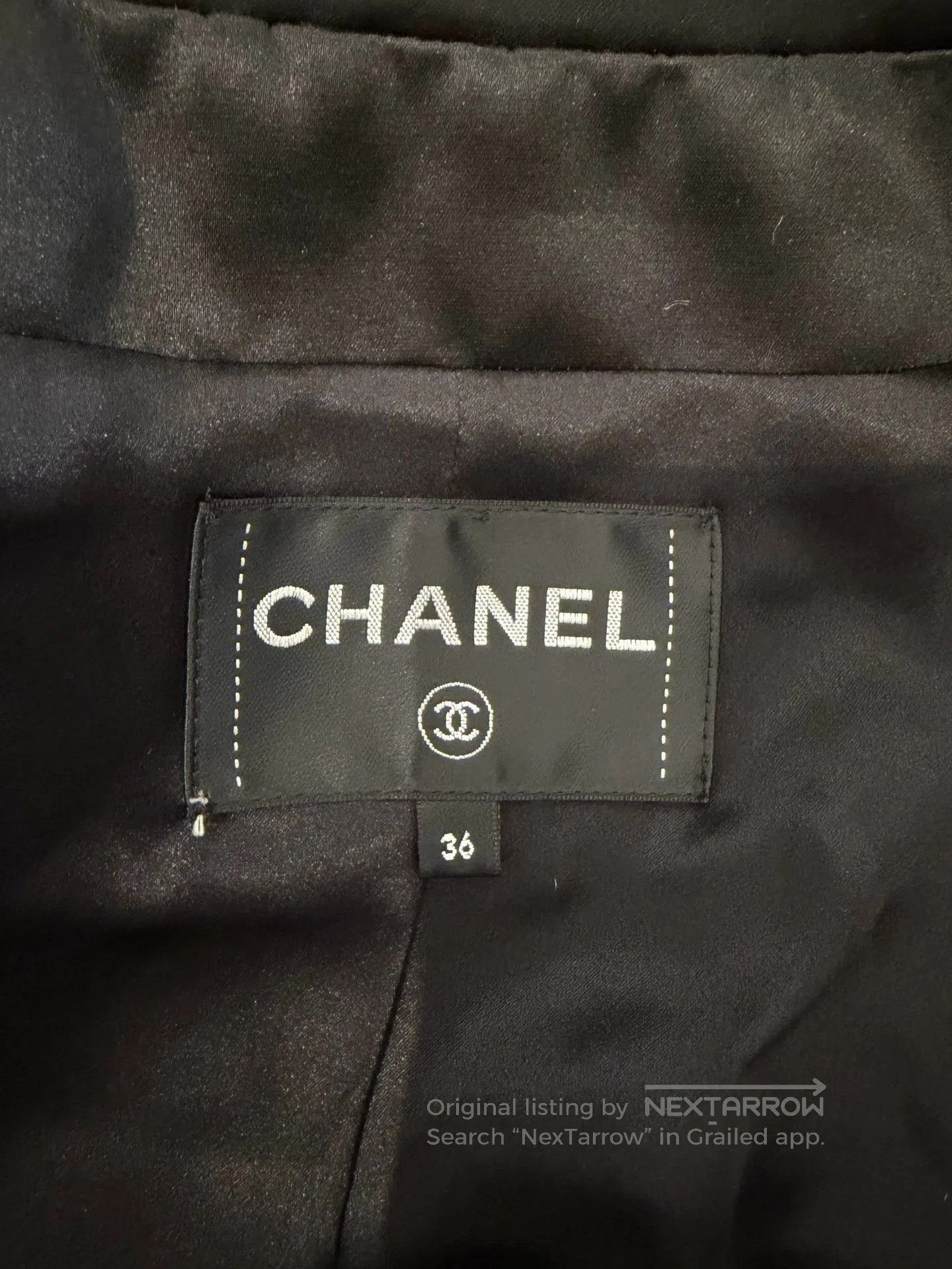 Chanel Chanel 20A Short Jacket Black Gold. Size US S / EU 44-46 / 1 - 5 Thumbnail