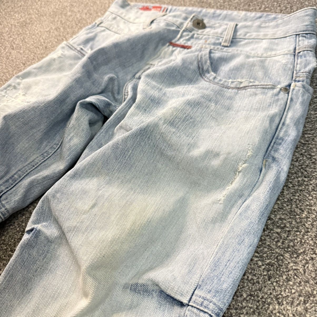Marithe + Francois Girbaud 2000 y2k MFG Fashionista Light Wash Blue Distressed Denim Size US 31 - 7 Thumbnail