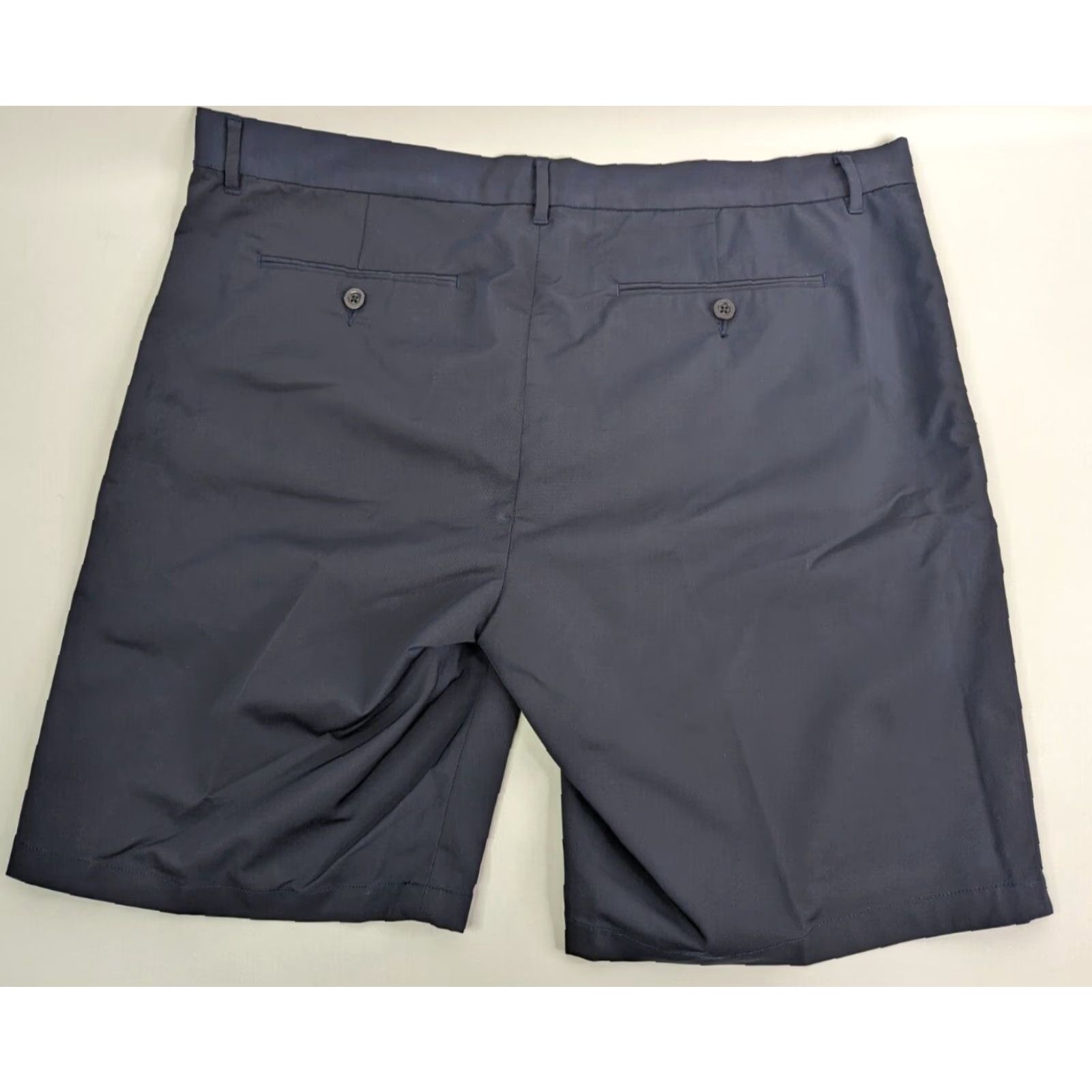 Vince Vince Mens Chino Shorts 38 Navy Blue Polyester Adult Regular Belt Loops Front Flat Front Casual 90s? Size US 38 / EU 54 - 3 Thumbnail