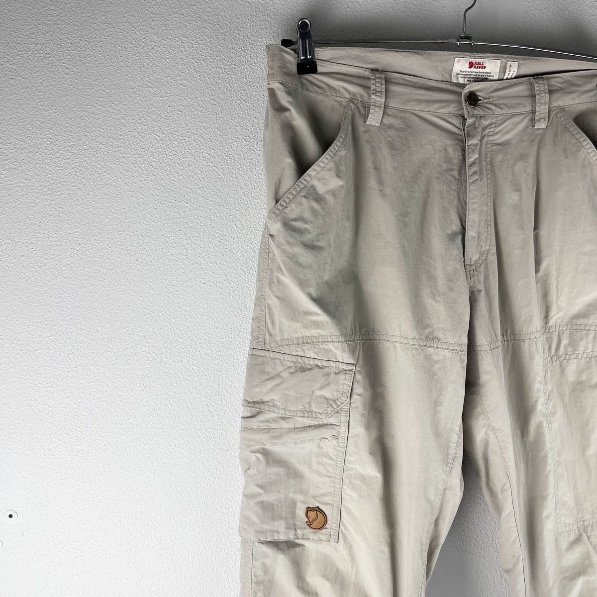Fjallraven Fjallraven Trousers Mens W 33-34 Beige Nils Cargo Hiking Size US 34 / EU 50 - 2 Thumbnail