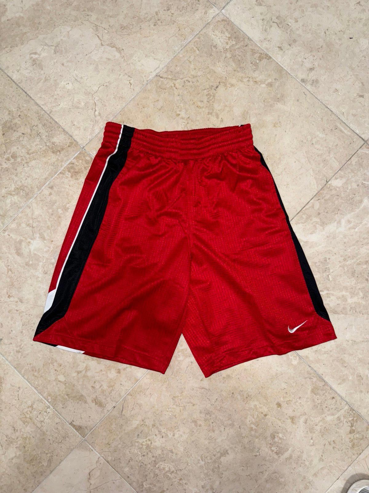 Nike Nike VNTG Men’s Athletic Fit Shorts Mesh Polyester Y2K EUC Size US 30 / EU 46 - 1 Thumbnail