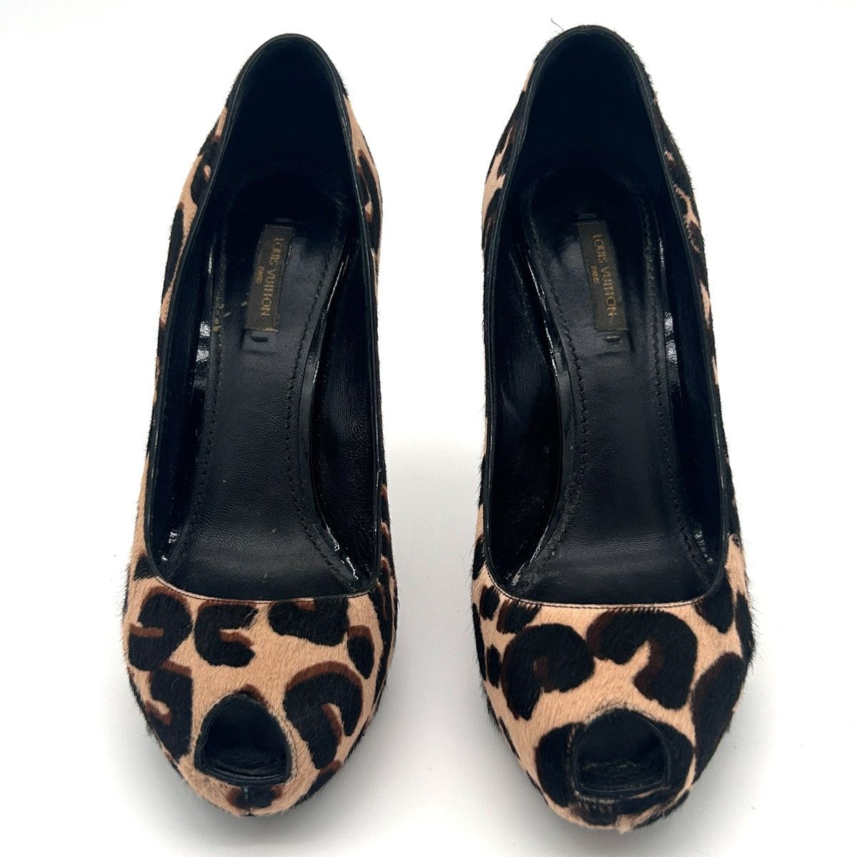 Louis Vuitton Vintage Louis Vuitton Padlock Heels (US 6.5) Size US 6.5 / IT 36.5 - 13 Thumbnail