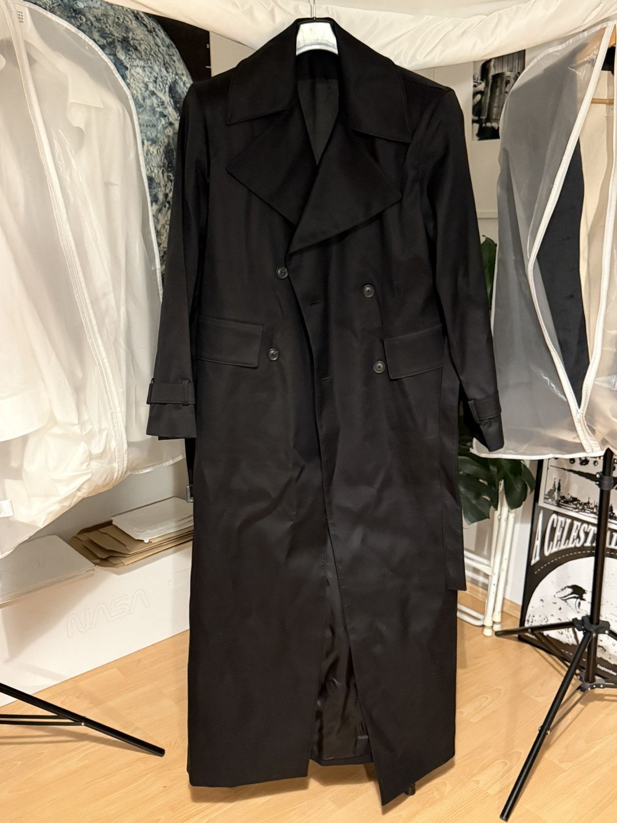 LGN LOUIS GABRIEL NOUCHI FW24 LGN Black Double-breasted trench coat with six buttons Size US S / EU 44-46 / 1 - 4 Thumbnail