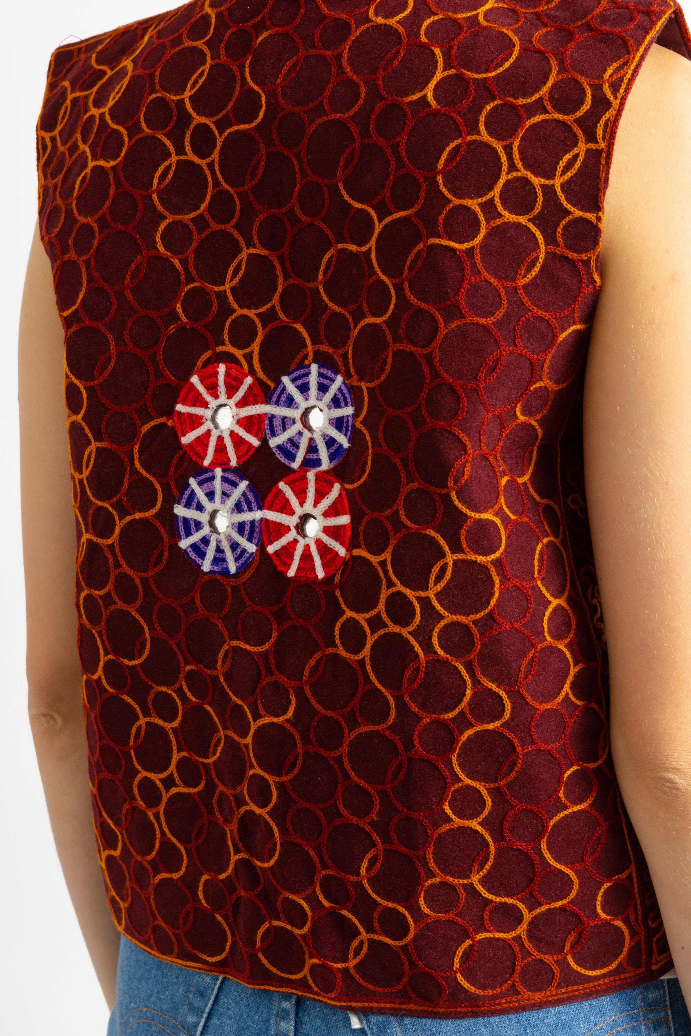 Vintage intage Preowned Woman Brown Embroidered Vest 8694 Size M / US 6-8 / IT 42-44 - 7 Thumbnail