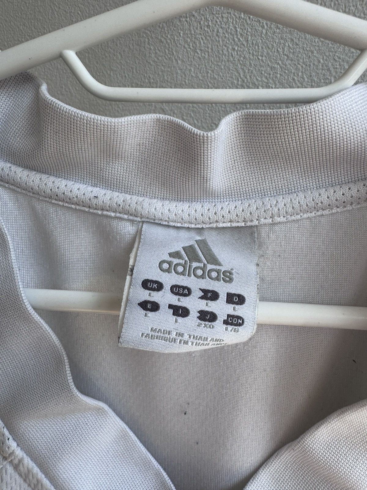 Adidas REAL MADRID 2003 2004 FOOTBALL SOCCER JERSEY SHIRT VEST Size US L / EU 52-54 / 3 - 7 Thumbnail
