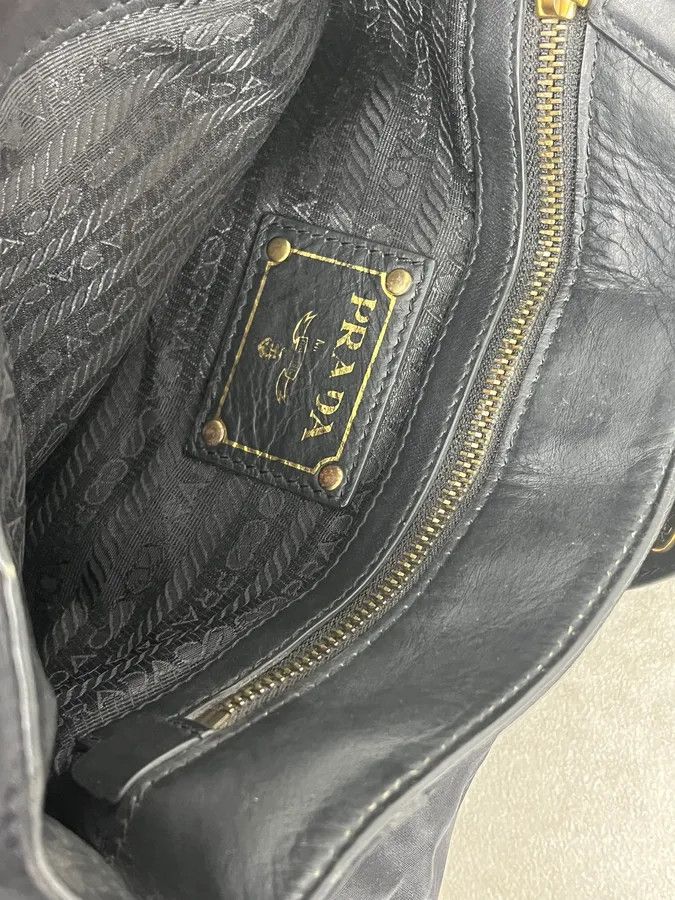 Prada 2000s Prada Black Hybrid Nylon Leather Shoulder Bag Size ONE SIZE - 9 Thumbnail