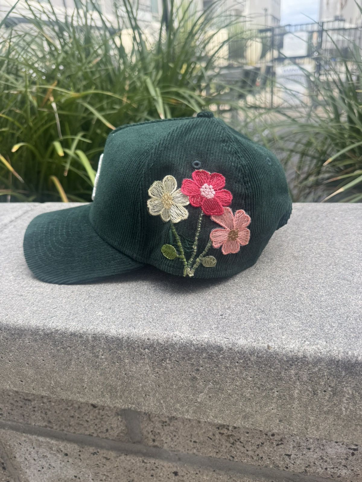 Other Forest green corduroy LA embroidered snapback Size ONE SIZE - 1 Thumbnail