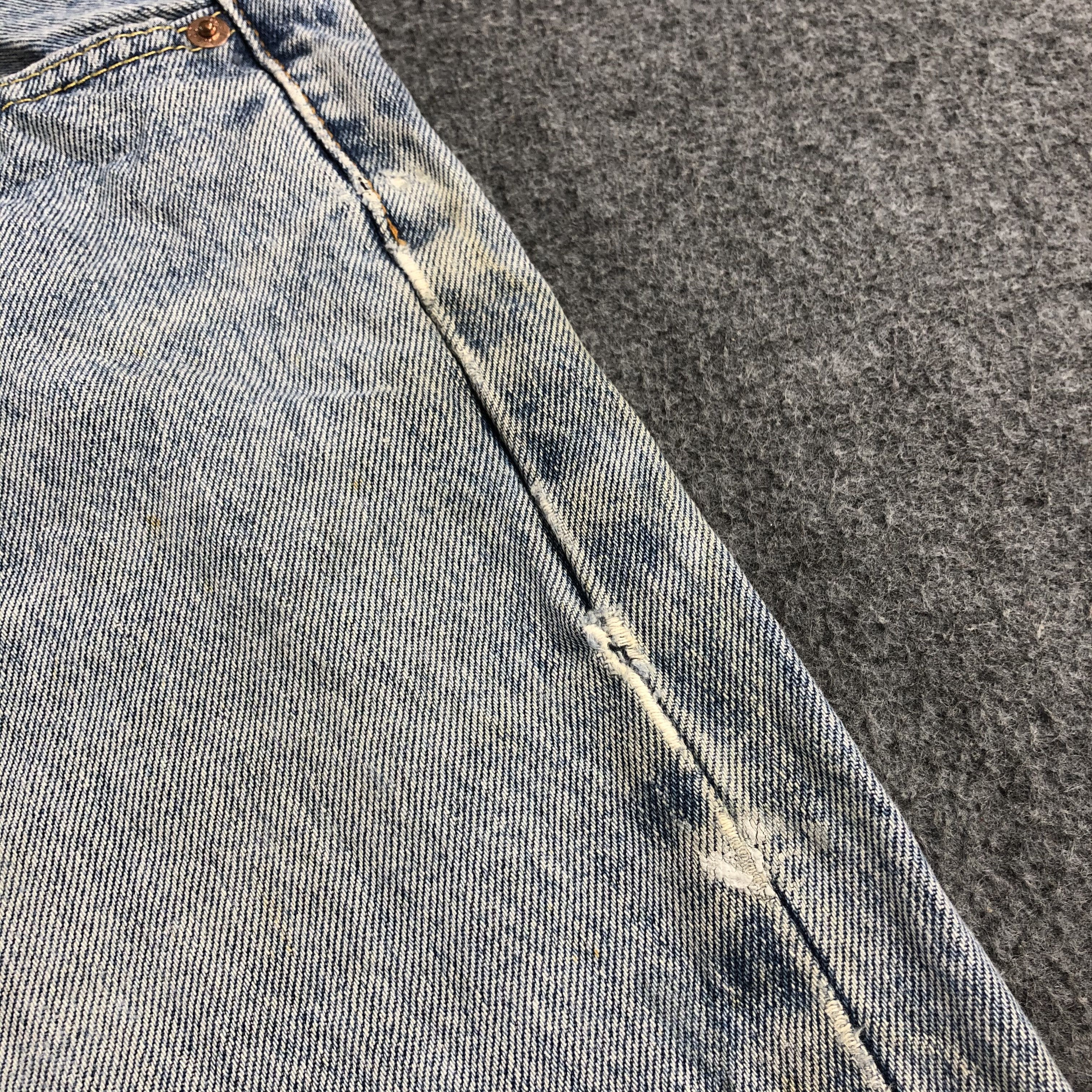 Levi's Vintage Light Wash Levis 550 Jeans-J2056 Size US 33 - 10 Thumbnail