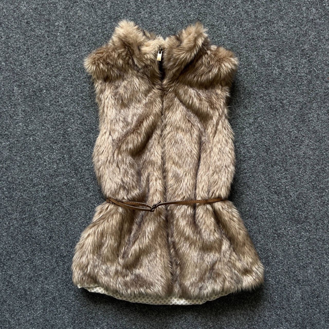 Le Grande Bleu (L.G.B.) VTG Zara Women’s Faux Fur Vest Size XS Hype Trend Staff Pick Size XS / US 0-2 / IT 36-38 - 3 Thumbnail