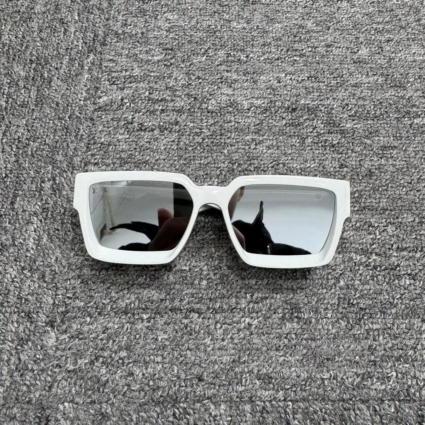 Louis Vuitton Louis Vuitton Millionaire Sunglasses. Size ONE SIZE - 1 Thumbnail