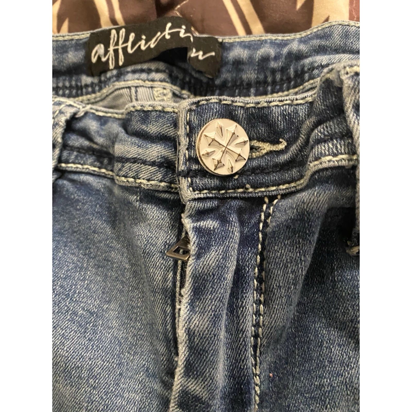 Affliction Affliction Jade Women’s Bootcut Jeans Regular Low Rise 31 Embroidered Embellished Blue Denim Stretch Pockets Size 24" / US 00 / IT 34 - 6 Thumbnail