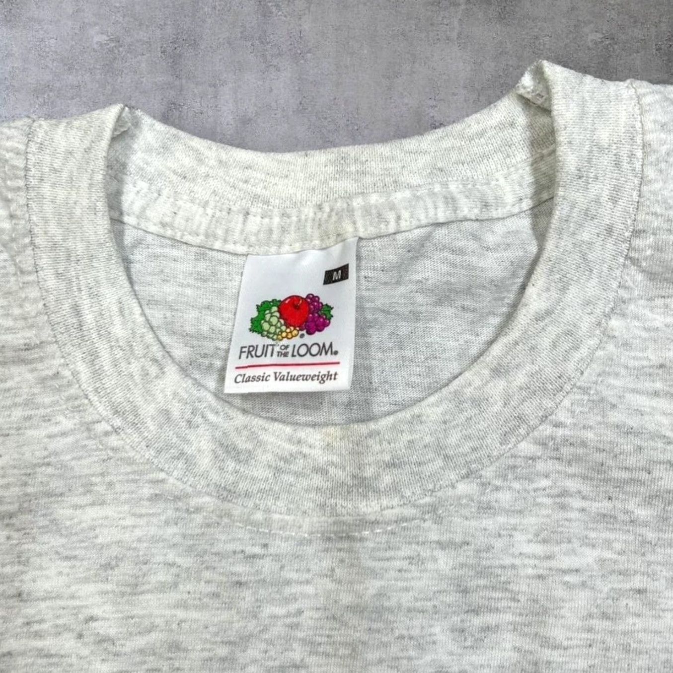 Fruit Of The Loom Fruit of the Loom T-Shirt Early 00’s Praha “Ceska Republika” Czech Republic Souvenir Graphic Front Print M Grey Mens Shirts Size US M / EU 48-50 / 2 - 4 Thumbnail