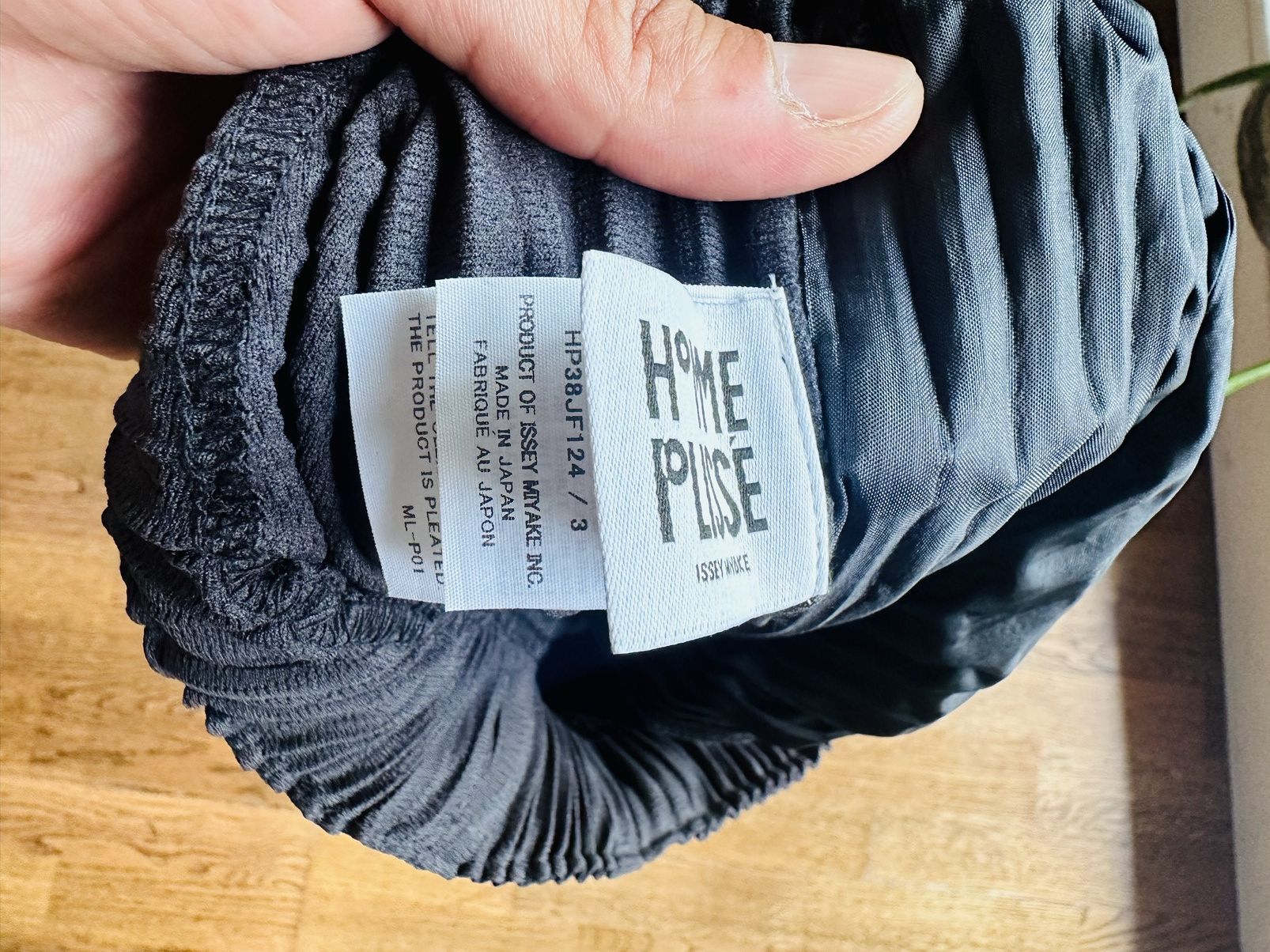 Homme Plisse Issey Miyake HOMME PLISSE ISSEY MIYAKE Pleated straight-leg regular-fit Size US 33 - 6 Thumbnail