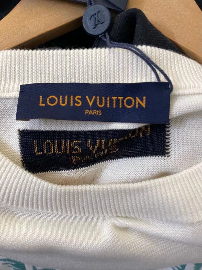 Louis Vuitton Louis Vuitton Printed logo short sleeves Size US L / EU 52-54 / 3 - 3 Thumbnail