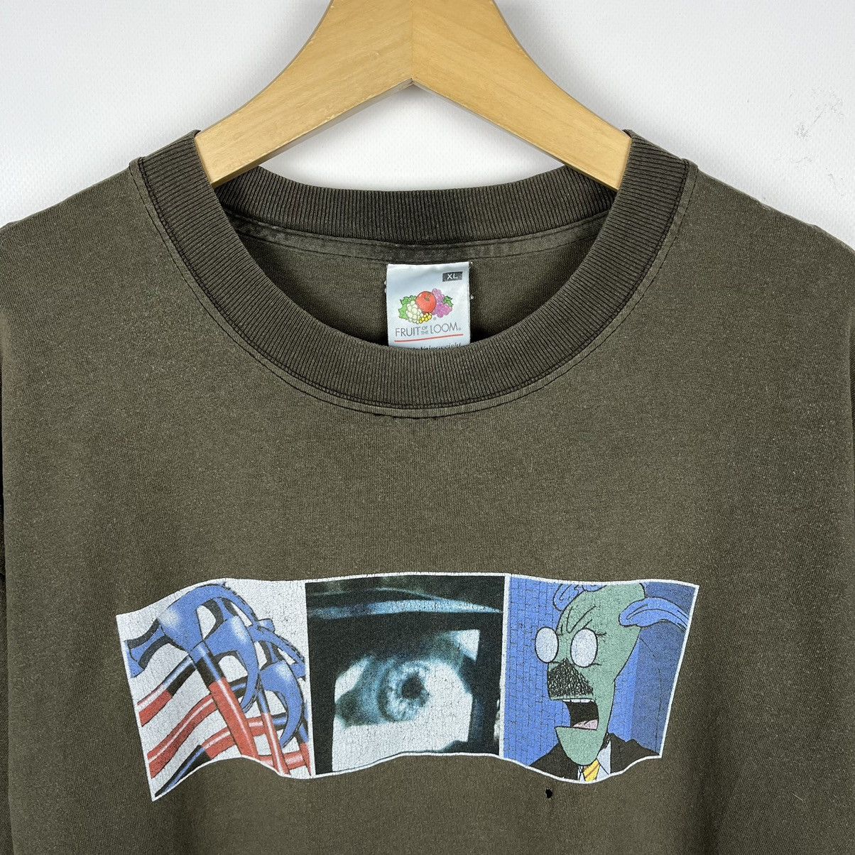 Band Tees Vintage Roger Waters Pink Floyd rare tour tee 2002 Size US XL / EU 56 / 4 - 2 Thumbnail