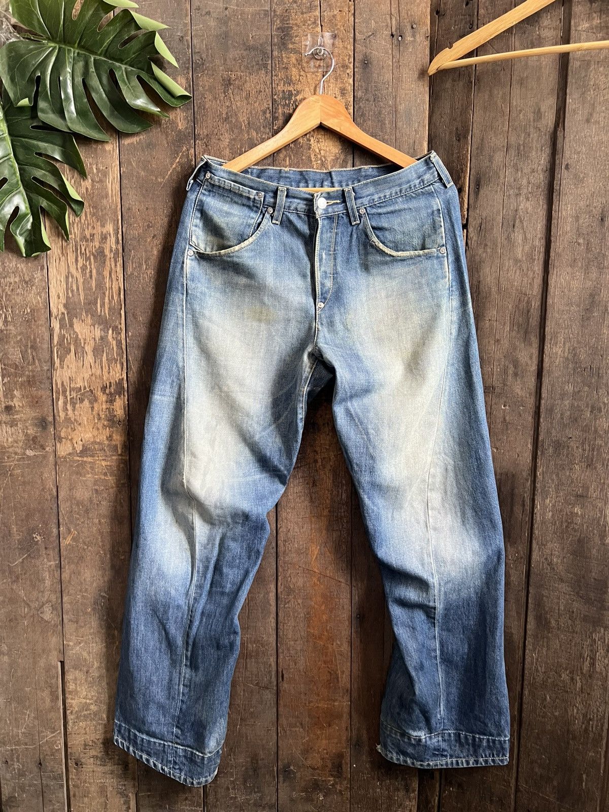 Vintage Levis Engineered Denim Jeans