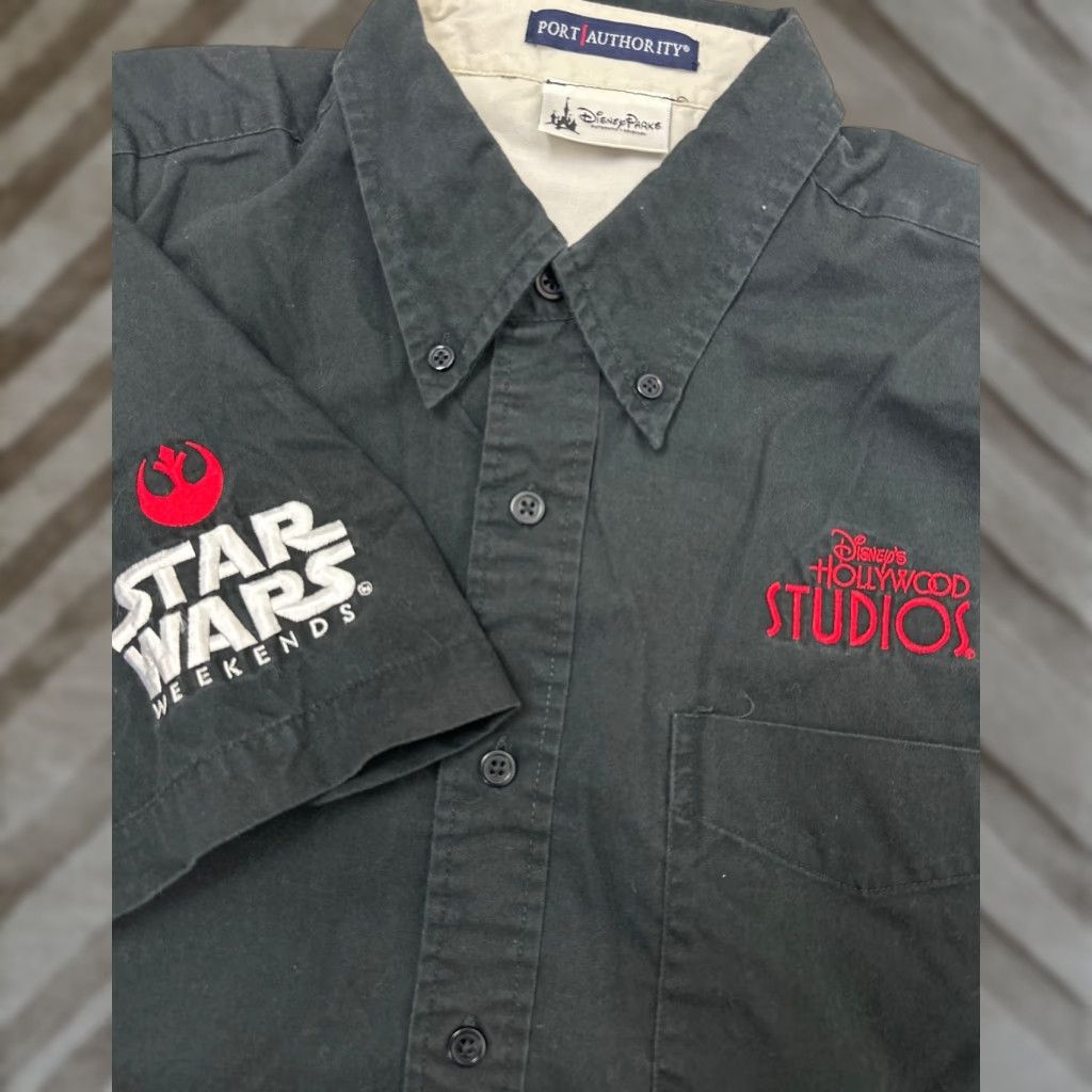 VINTAGE Disney Shirt Men M Star Wars Weekends Hollywood Studios Button Up