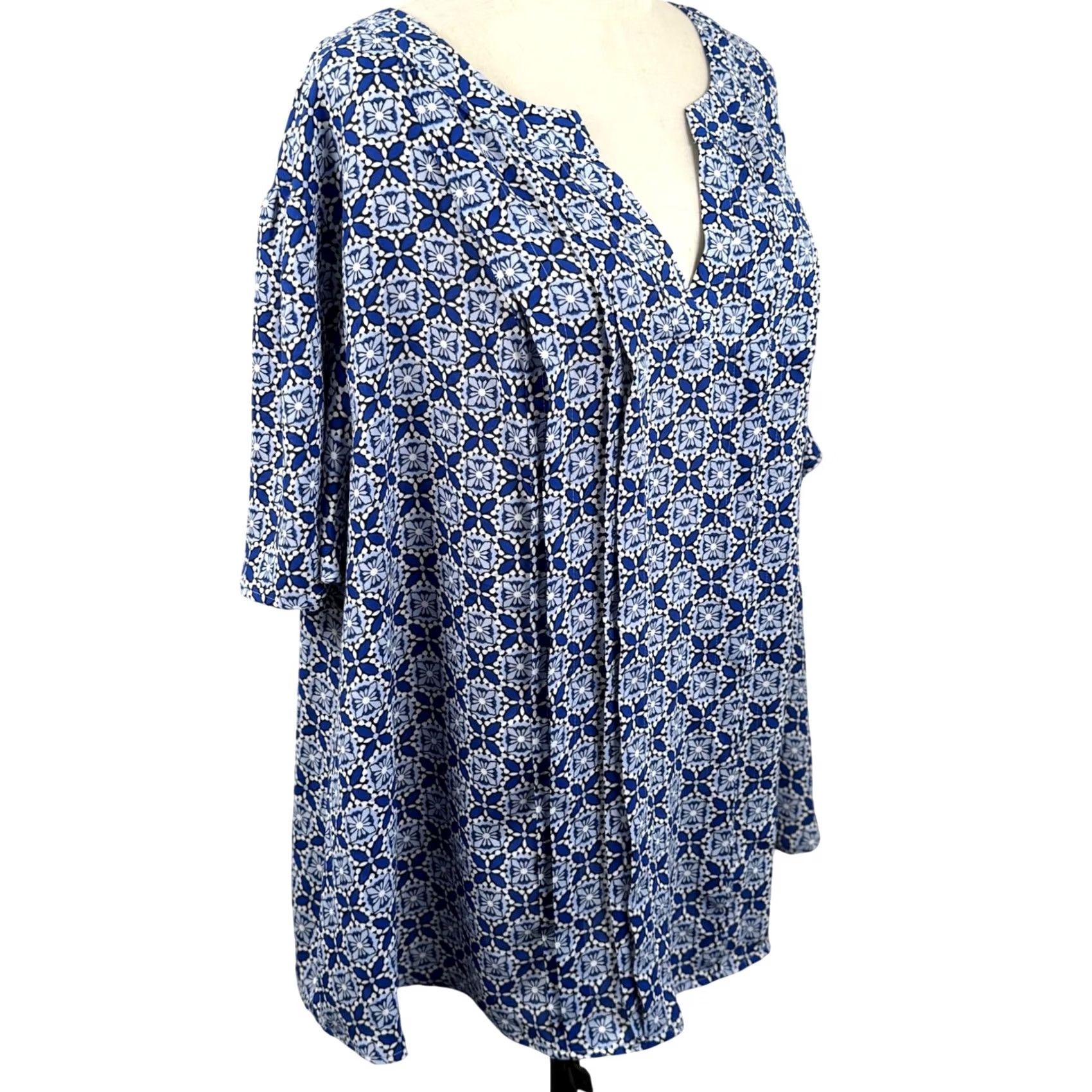Liz Claiborne Liz Claiborne Womens 3X Blouse Blue Geometric Mosaic Split Neck SS Boho Coastal Artsy EUC Size XXL / US 16-18 / IT 52-54 - 4 Thumbnail