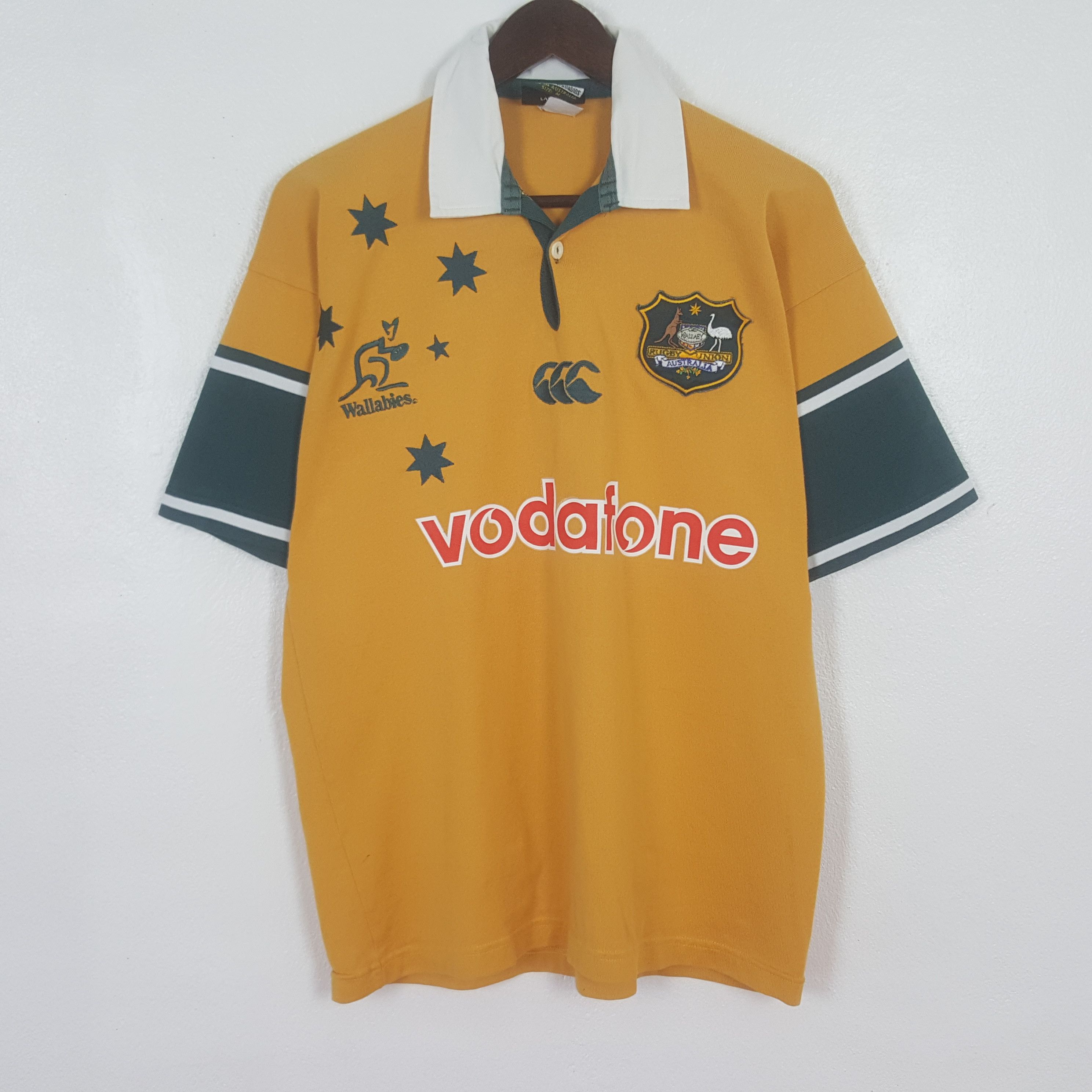 Canterbury of New Zealand Vintage Canterbury of New Zealand Wodafone Polos Shirt Size US M / EU 48-50 / 2 - 1 Thumbnail