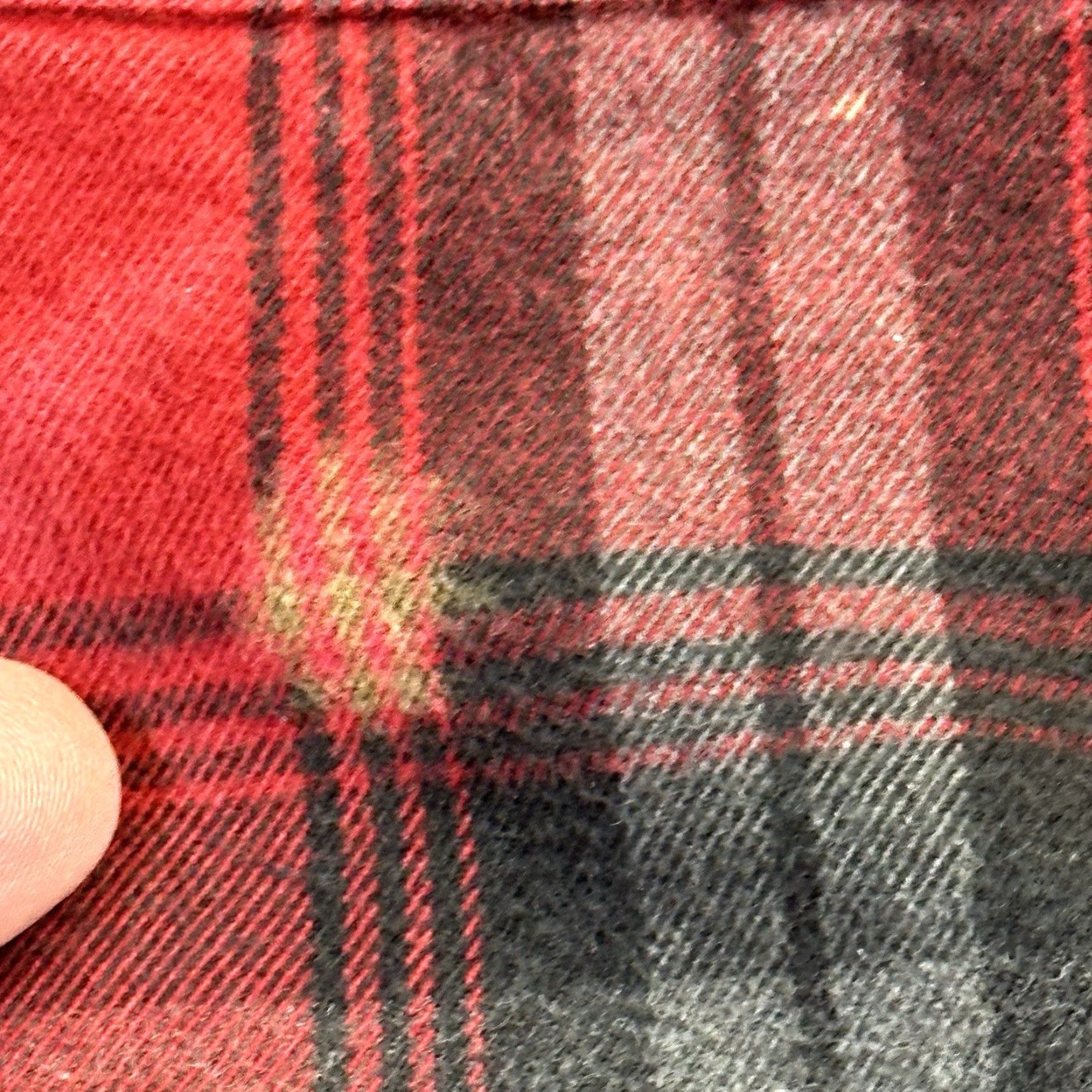 Carhartt VINTAGE Carhartt Original Fit Red Plaid Mid-Weight Flannel Button Up Men's Medium Size US M / EU 48-50 / 2 - 5 Thumbnail