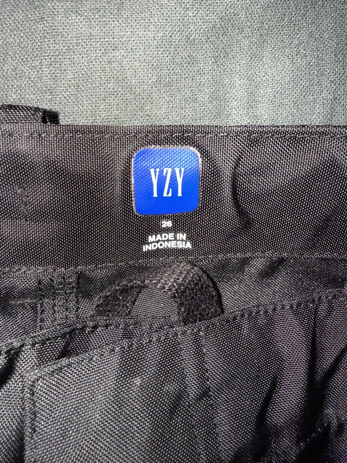 Balenciaga × Gap × Kanye West Yeezy Gap Engineered by Balenciaga Nylon Cargo Pants Size US 26 / EU 42 - 5 Thumbnail