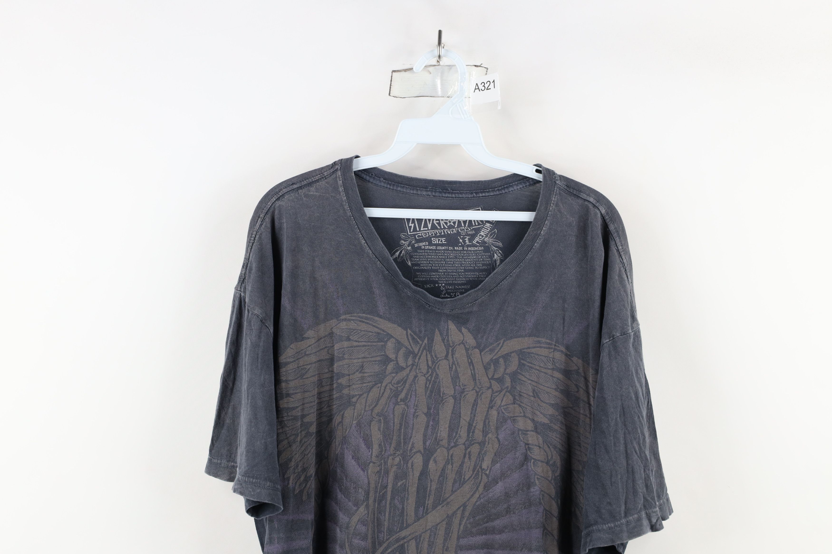 Vintage Vintage Y2K Streetwear Wash Rose Skeleton UFC MMA T-Shirt Size US XL / EU 56 / 4 - 2 Thumbnail