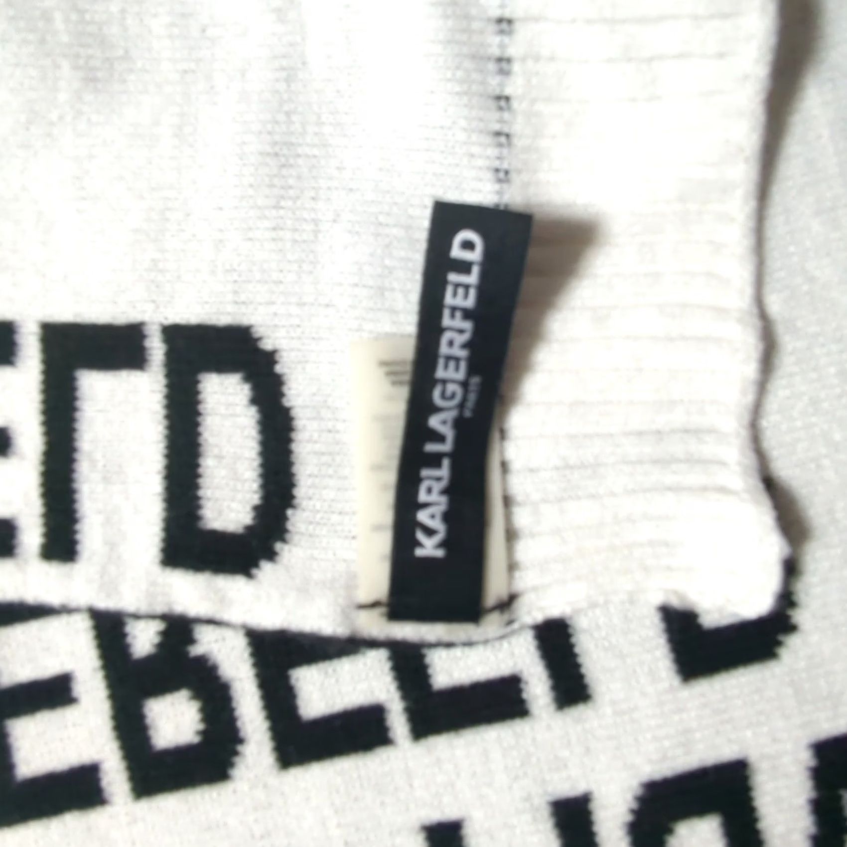 Karl Lagerfeld Karl Lagerfeld Paris Scarf Black White Logo Knit Acrylic Reversible 70x10 EUC Size ONE SIZE - 4 Thumbnail