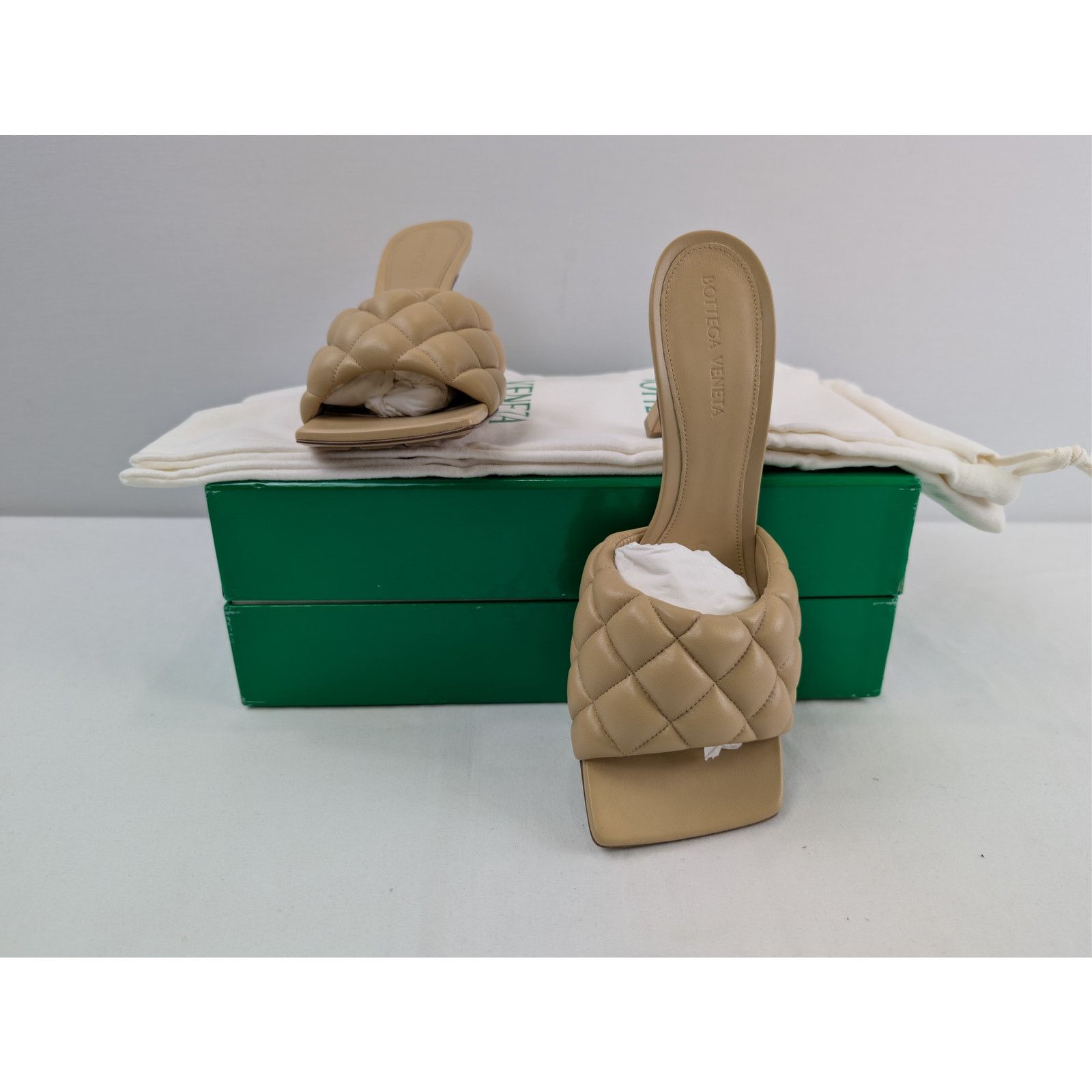 Bottega Veneta o1rshd1 Nappa Matelasse Padded Sandal in Cane Sugar Size US 10.5 / IT 40.5 - 17 Thumbnail