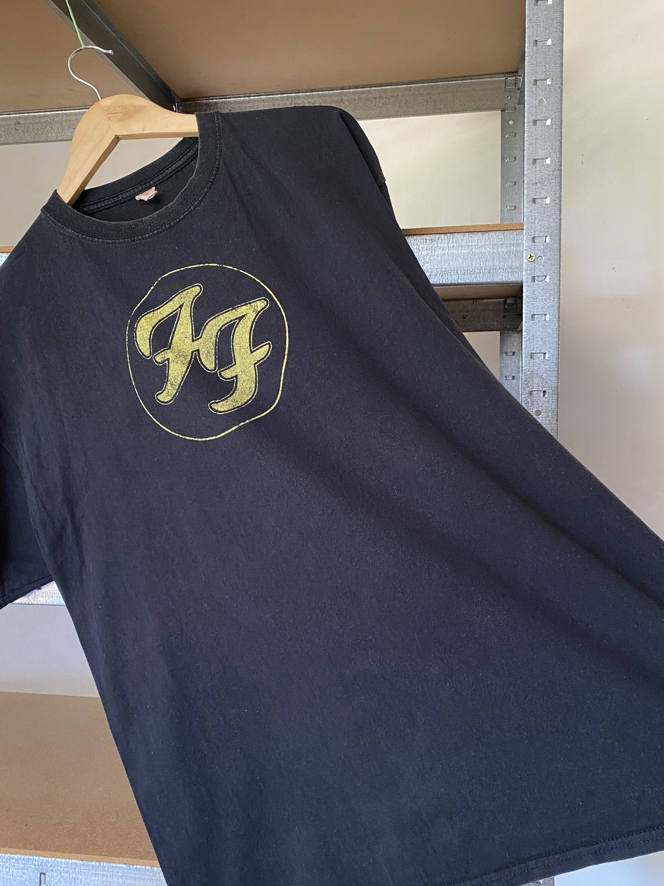 Band Tees Foo Fighters Vintage 2000s Greatest Hits Tee Size US XL / EU 56 / 4 - 9 Thumbnail