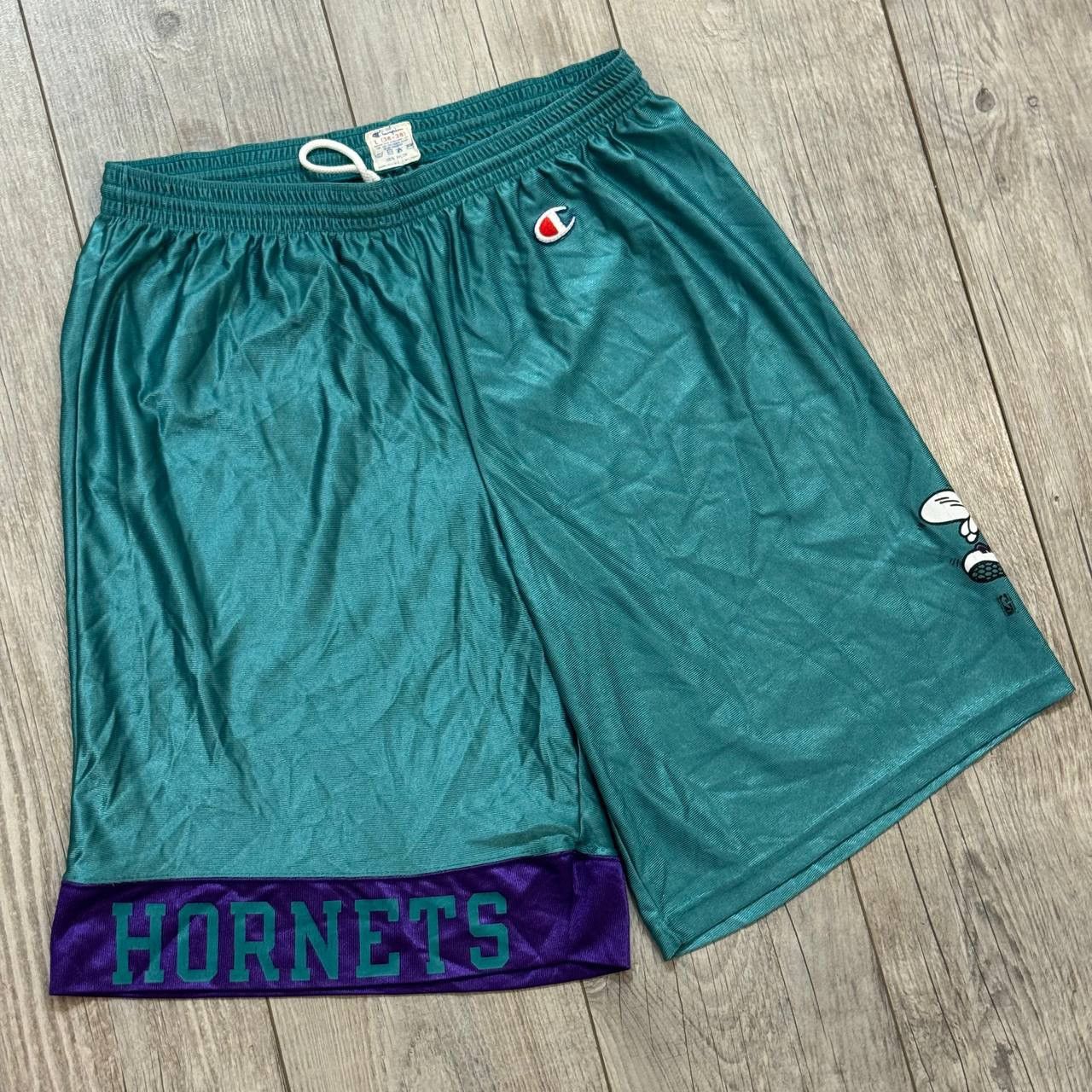 Champion Vintage 90s Champion Charlotte Hornets NBA Shorts Size US 34 / EU 50 - 1 Thumbnail