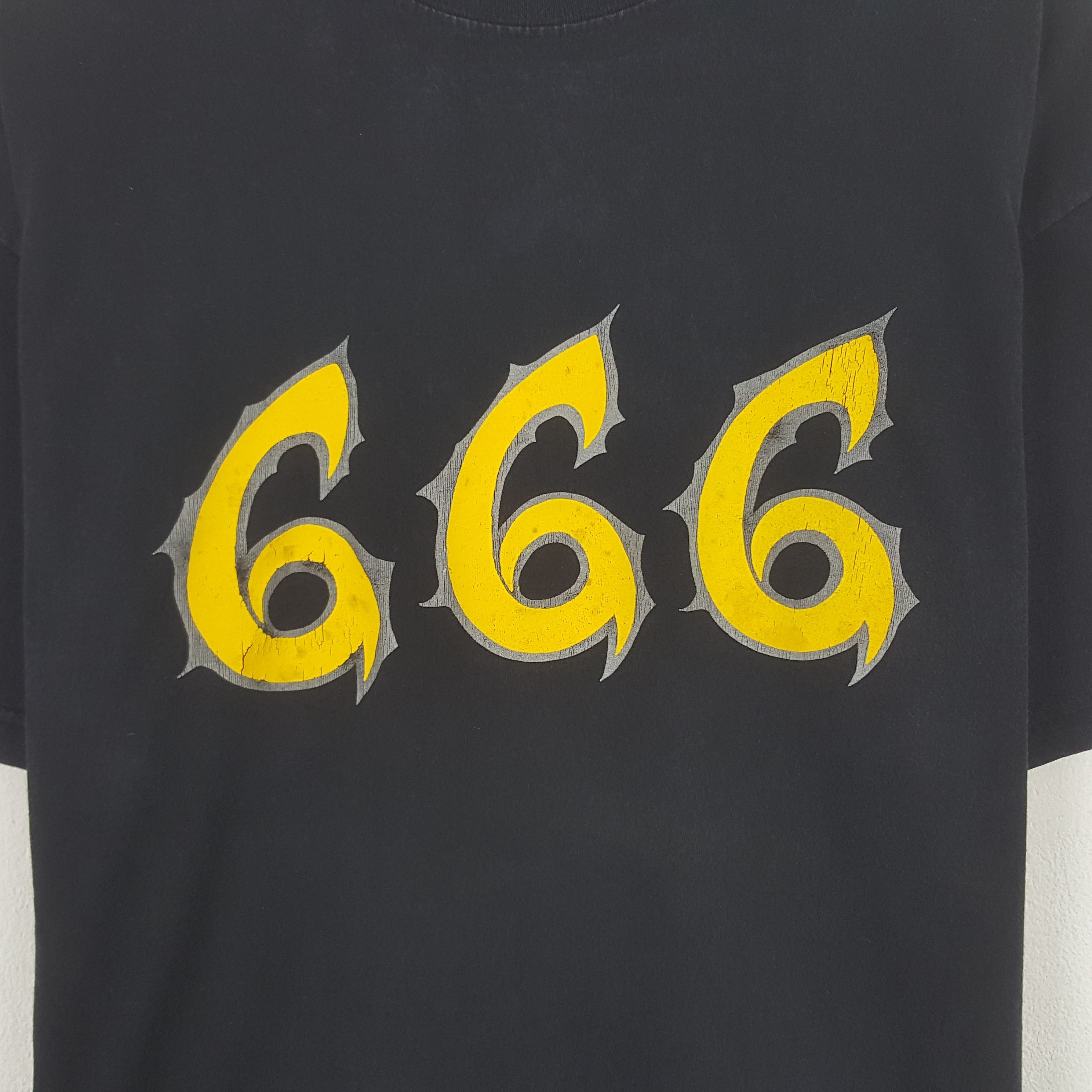 Band Tees Vintage Halloween Havoc American Rock Band Tshirt Size US XL / EU 56 / 4 - 4 Thumbnail