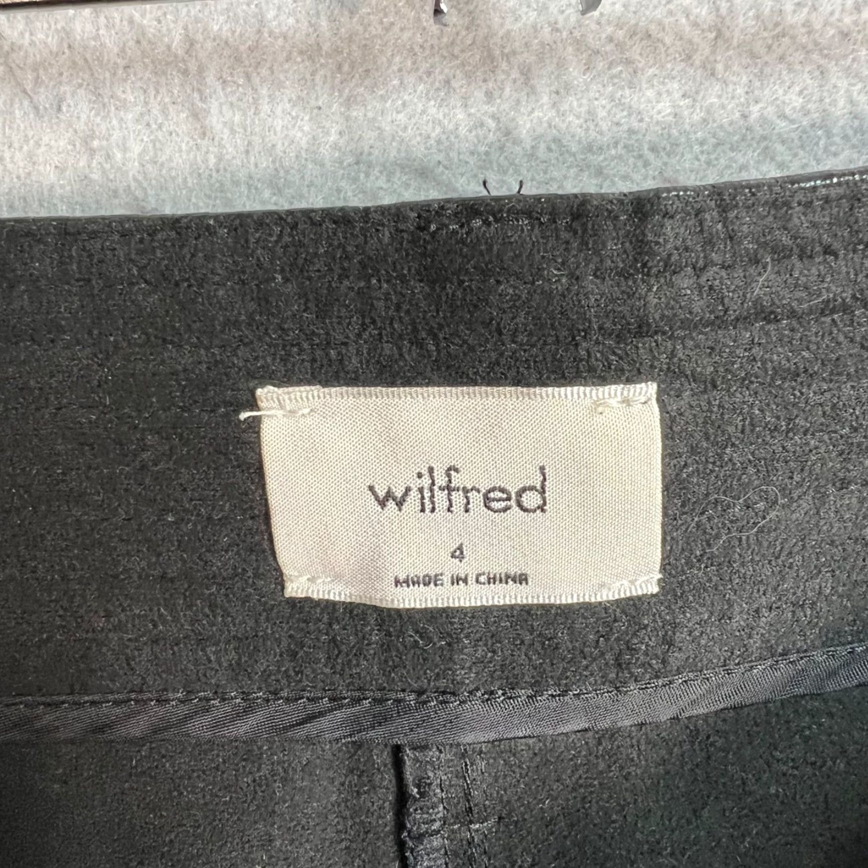 Vintage Wilfred Black Metallic High-Waisted Faux Leather Pants Womens Size 4 Size 27" / US 4 / IT 40 - 3 Thumbnail