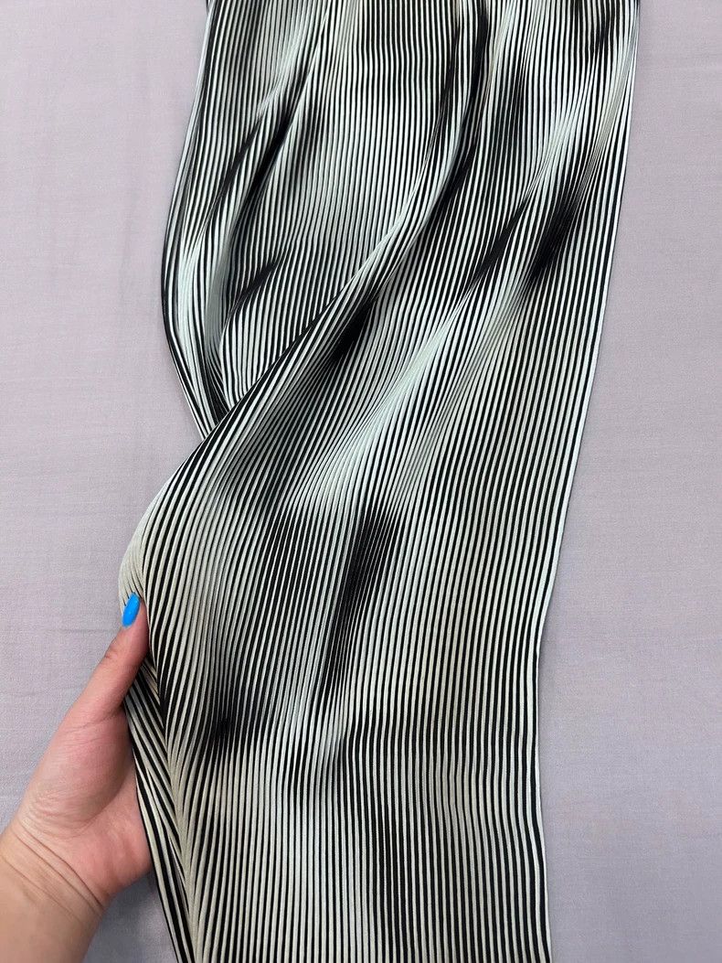 Issey Miyake issey miyake size:S Radio-controlled skirt Size 42" / US 20 - 4 Thumbnail