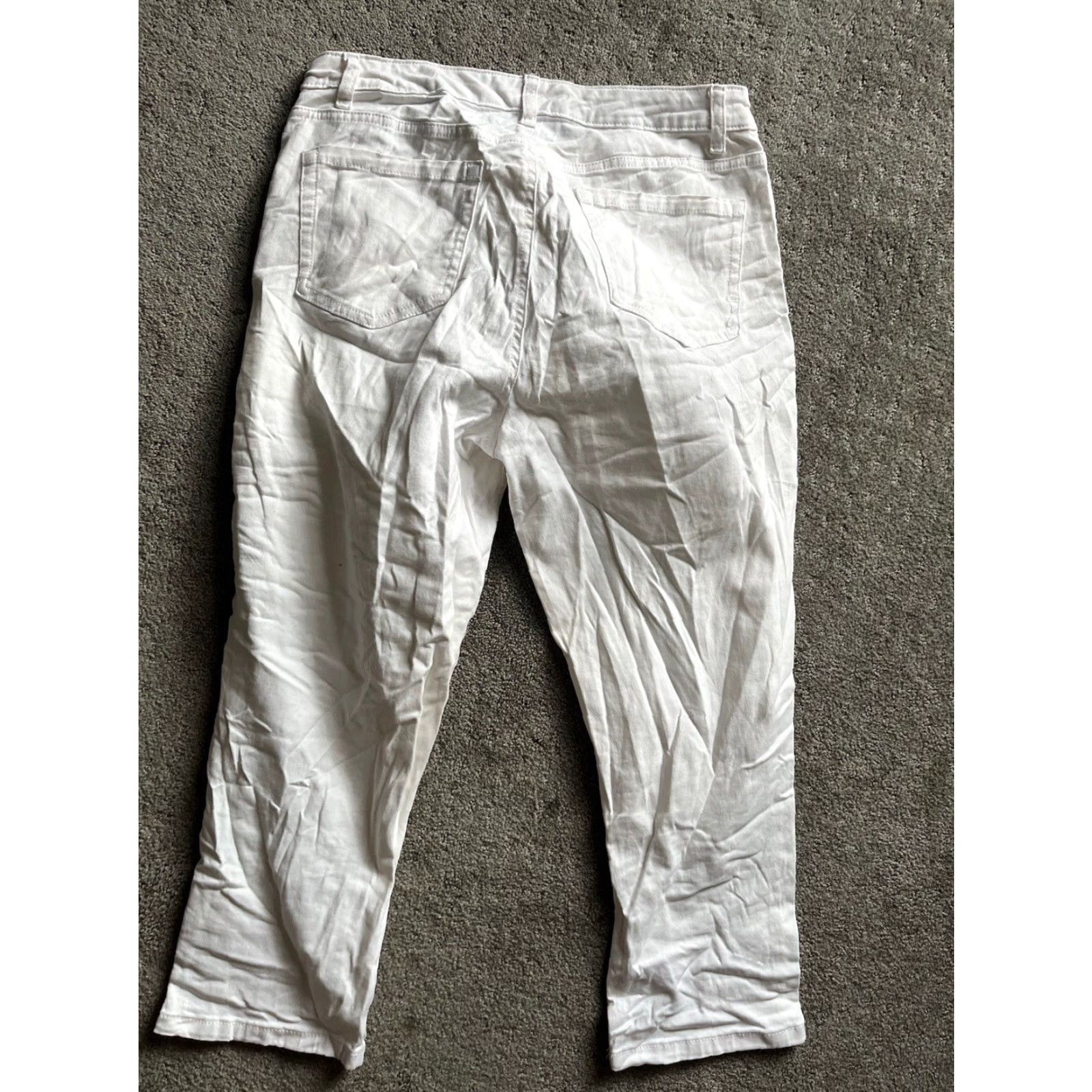 Jones New York Jones New York Lexington Capri Jeans, White Size 10 Women Size 32" / US 10 / IT 46 - 3 Thumbnail