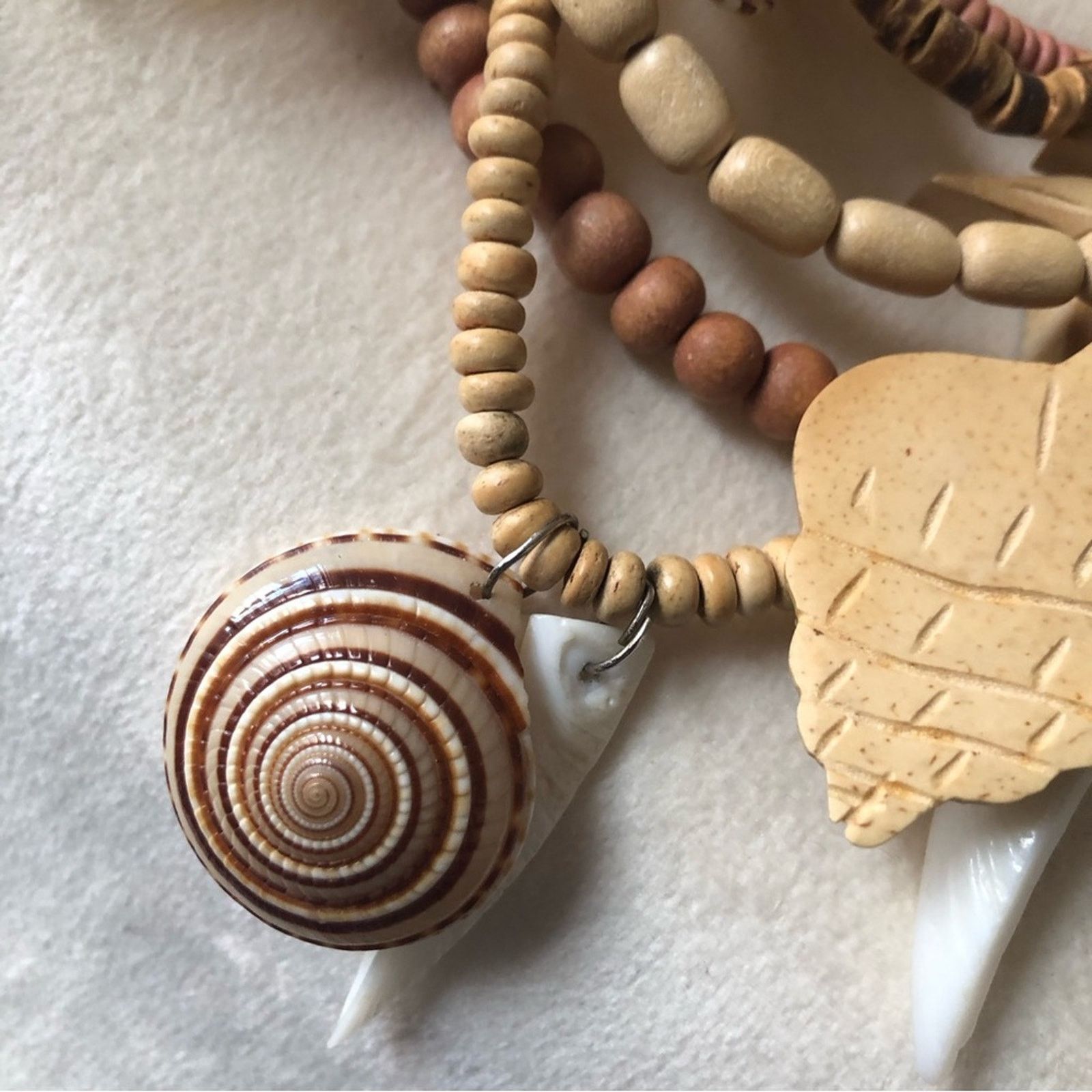 Vintage Vintage handmade boho wood and shell necklace Size ONE SIZE - 6 Thumbnail