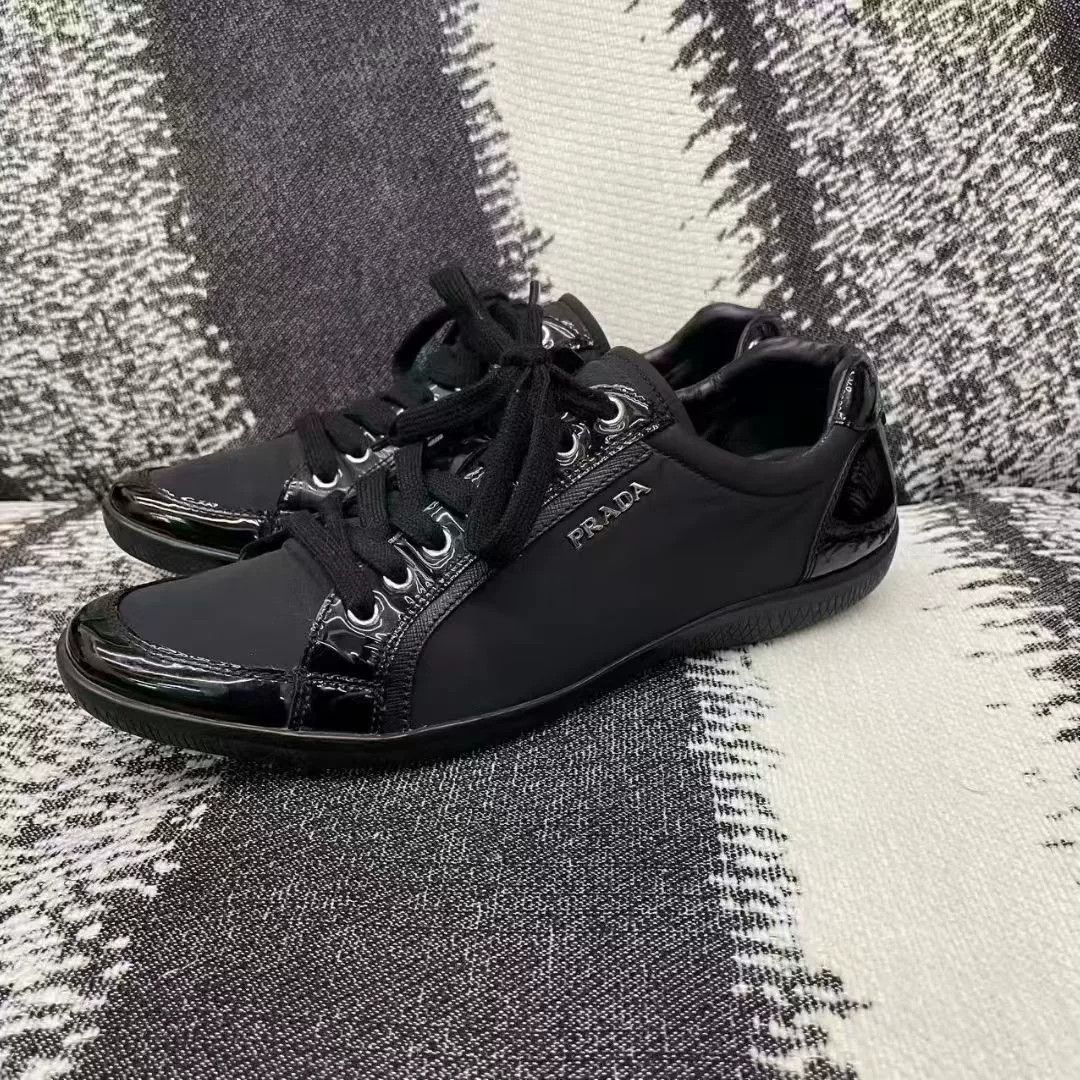 Prada Prada Casual Black Lowtop Sneakers 7 Men Size US 7 / EU 40 - 1 Thumbnail