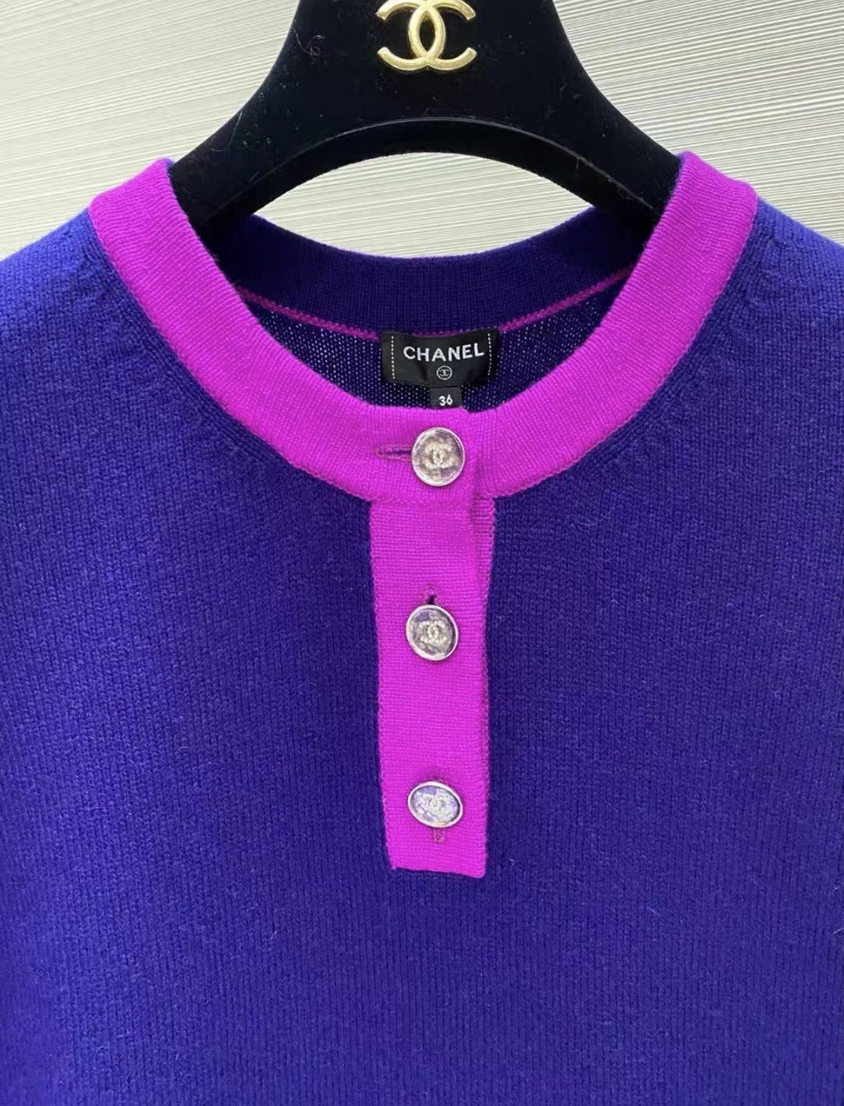 Chanel Chanel Block Cashmere Short Sleeve Knit Top J33 Size XS / US 0-2 / IT 36-38 - 3 Thumbnail