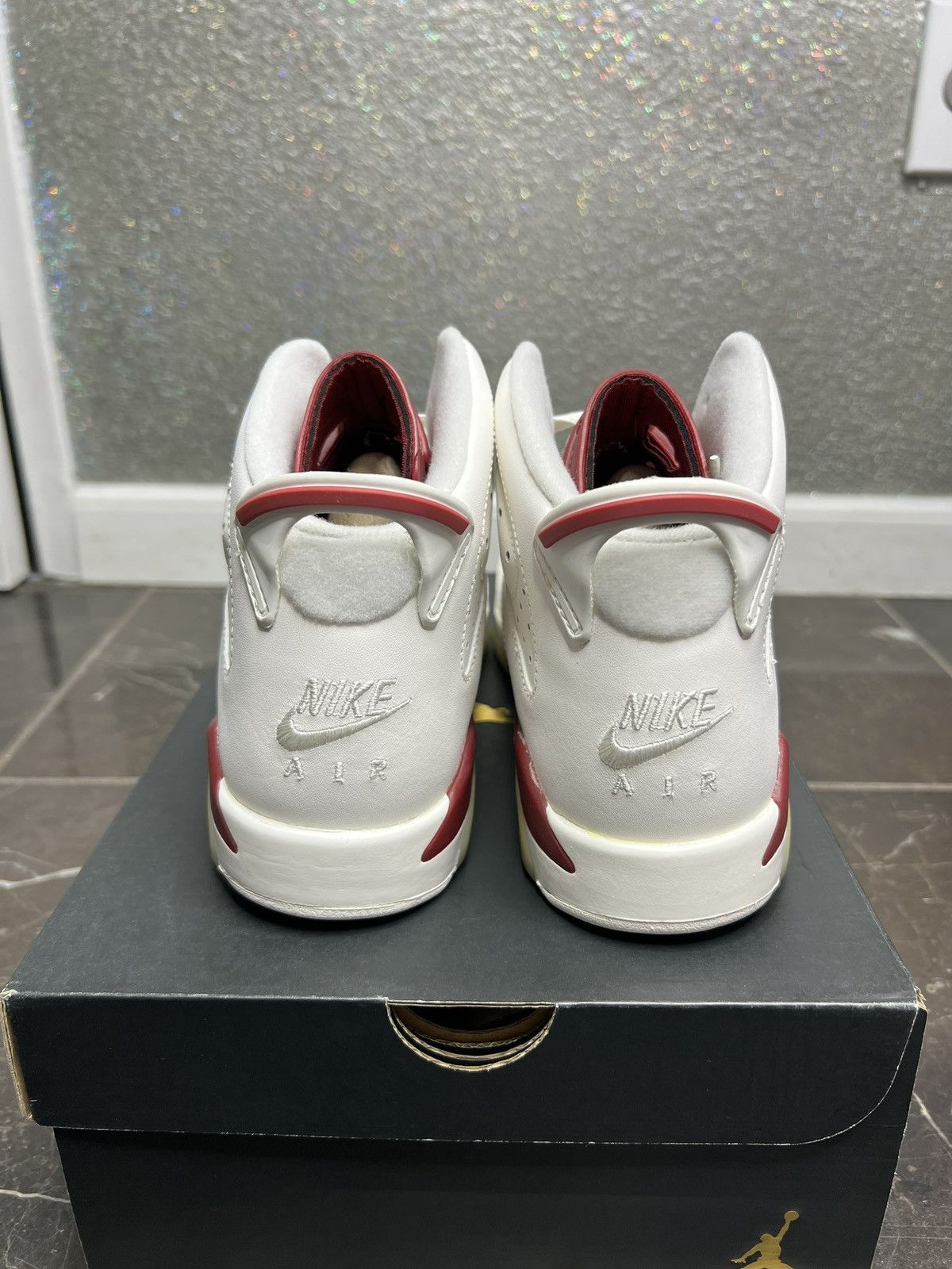 Jordan Brand Jordan Maroon 6s (2015) DS GS 7Y! Size US 7 / EU 40 - 3 Thumbnail